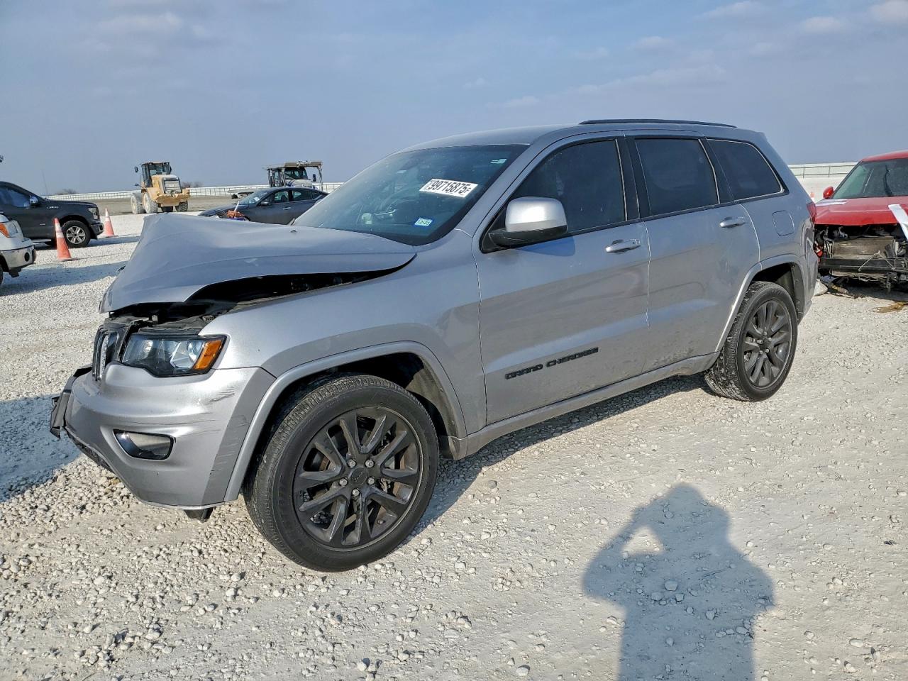 2021 Jeep Grand Cherokee Laredo E, VIN 1C4RJEAG5MC539294 — Front end