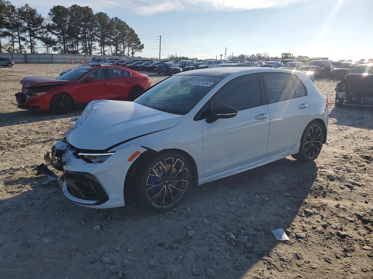 2025 Volkswagen Golf R, VIN WVWJB7CD8SW259521 — Front end