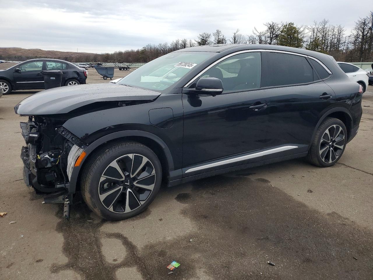 2024 VinFast VF 8 Plus, VIN RLLV1AFA3RH008560 — Front end