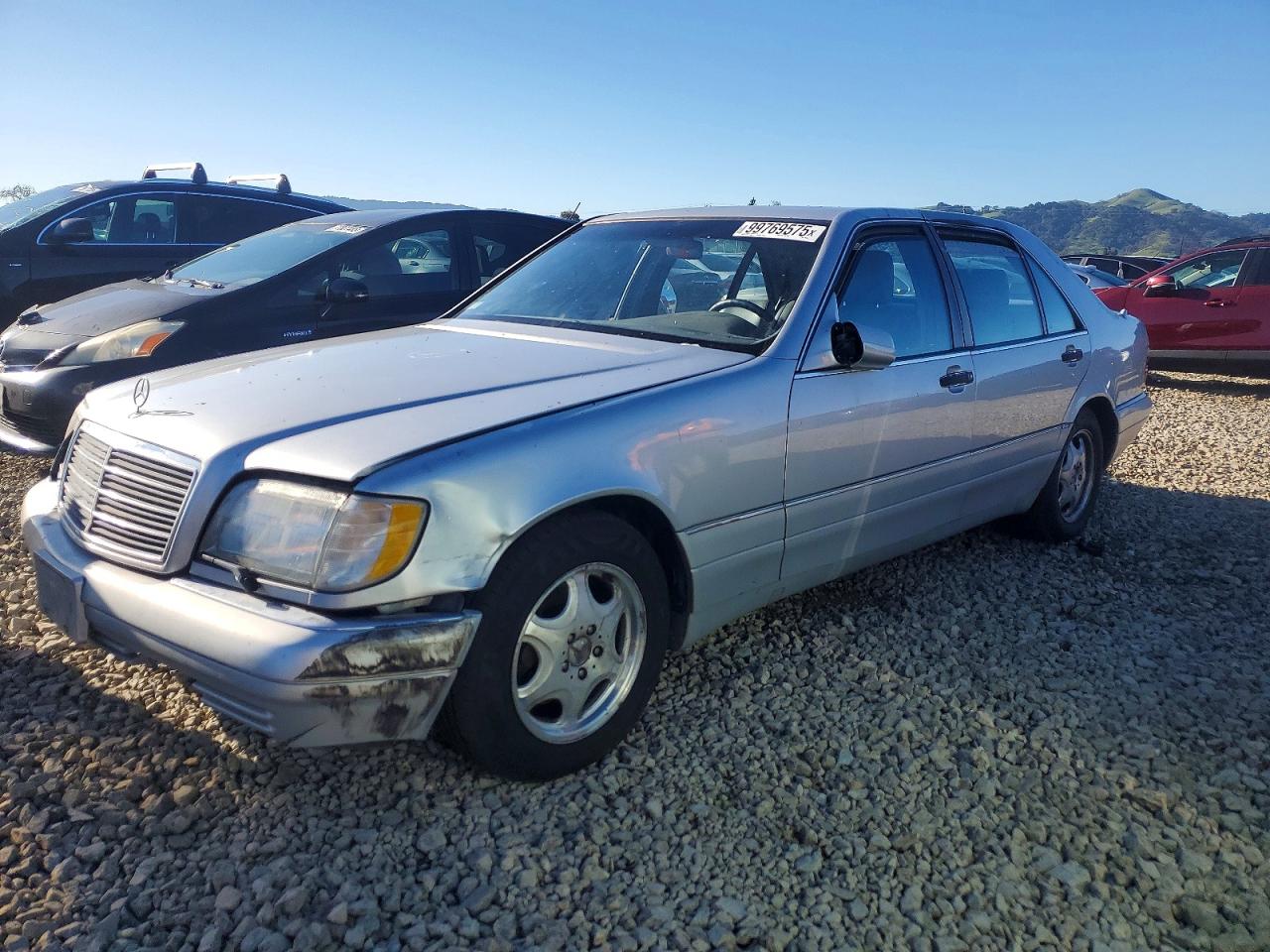 1998 Mercedes-Benz S 320/430/500, VIN WDBGA43G4WA395037 — Front end