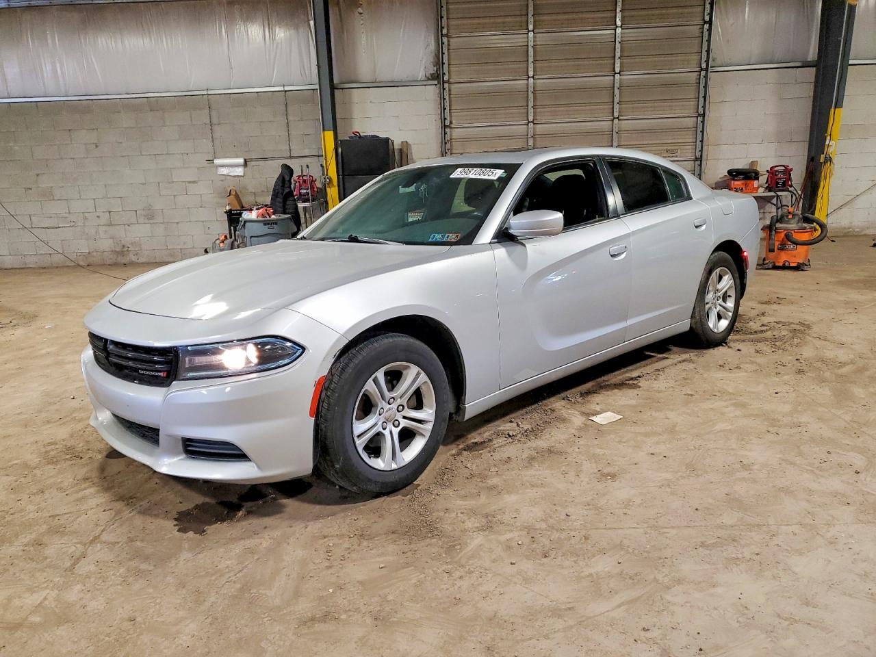 2019 Dodge Charger SXT, VIN 2C3CDXBG6KH720653 — Rear end