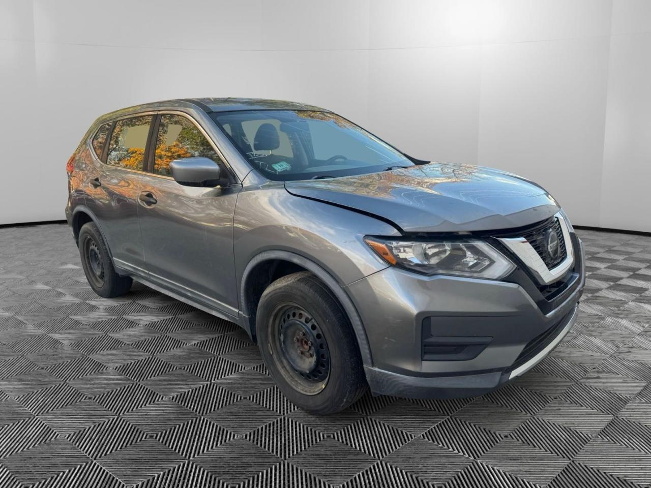2018 Nissan Rogue SV, VIN KNMAT2MV2JP588554 — Normal wear