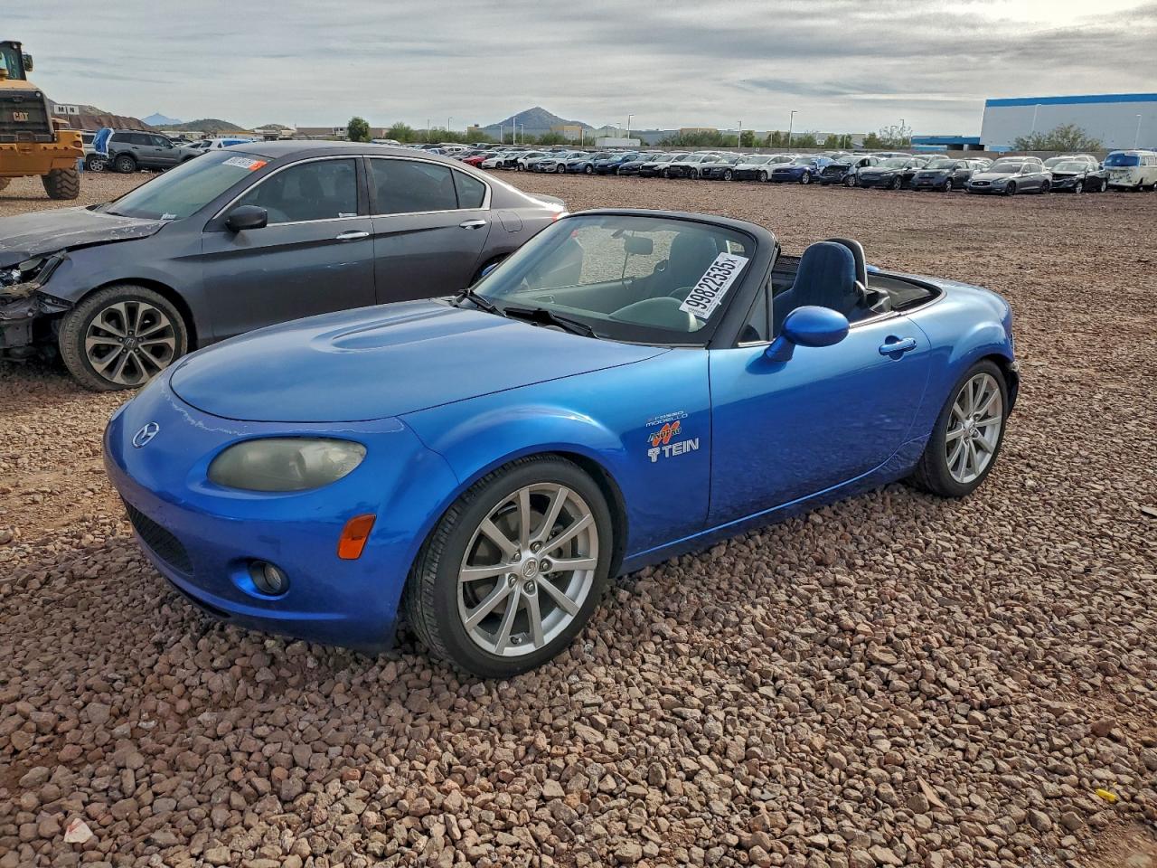 2006 Mazda MX-5 Miata Touring, VIN JM1NC25F060116748 — Rear end