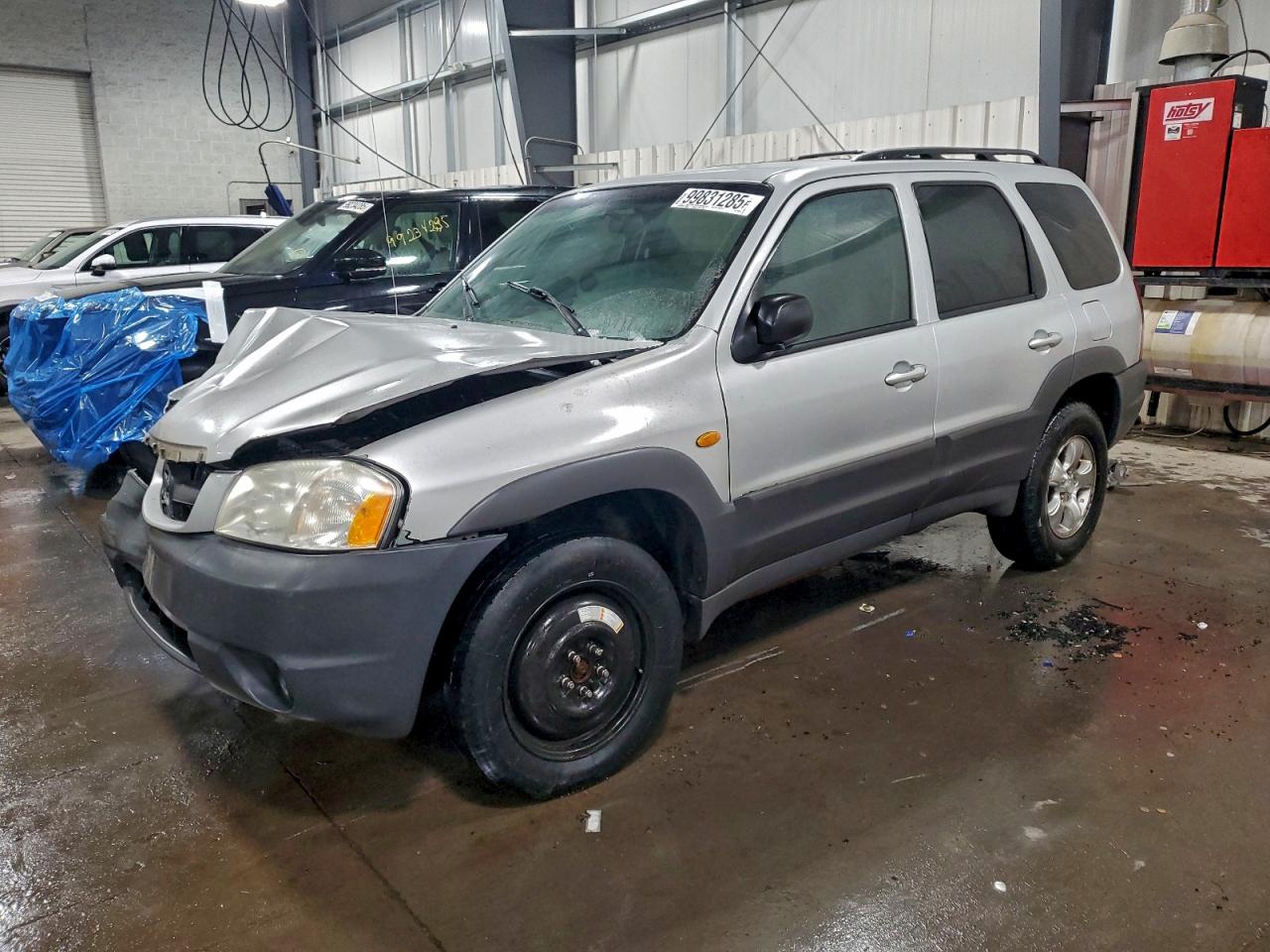 2001 Mazda Tribute DX, VIN 4F2YU06171KM60267 — Front end