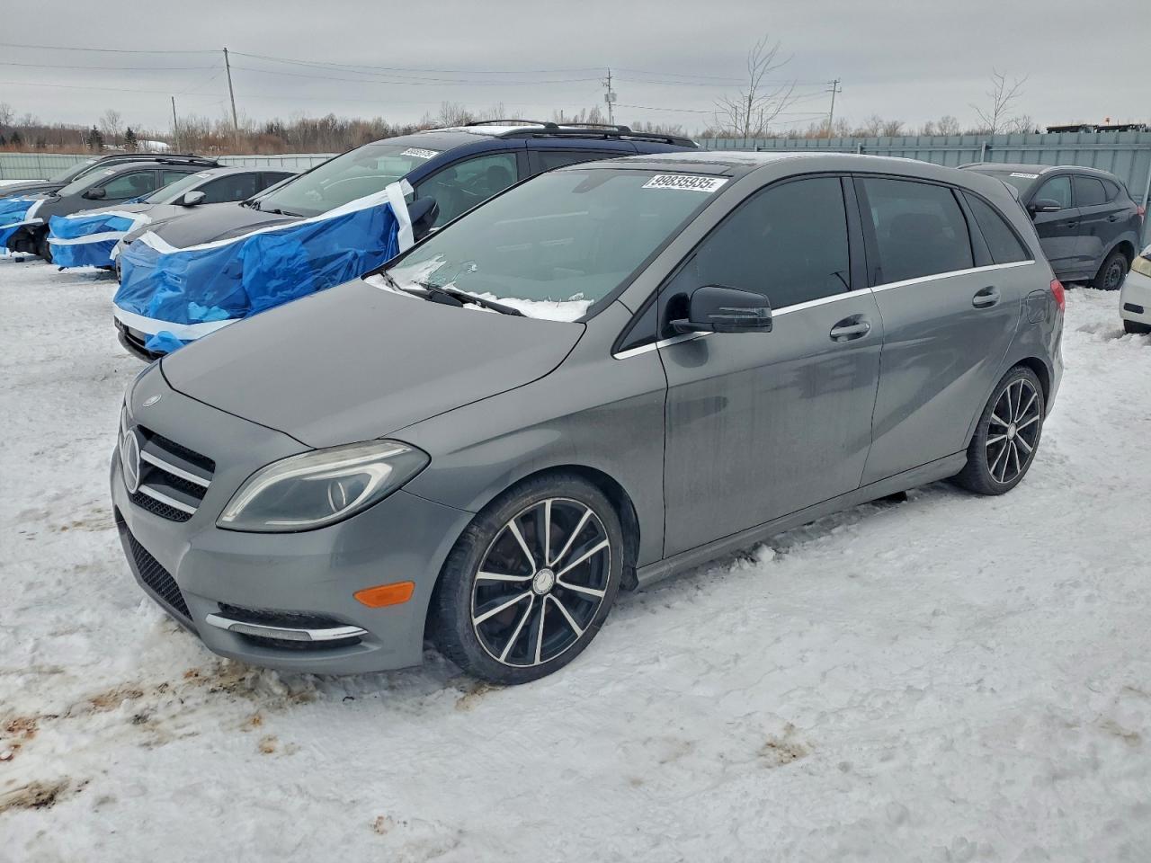 2014 Mercedes-Benz B 250 Sports Tourer, VIN WDDMH4EB9EJ190660 — Engine fire