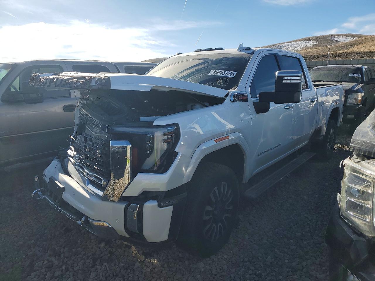 2024 GMC Sierra 2500HD Denali, VIN 1GT49REY9RF122716 — Front end