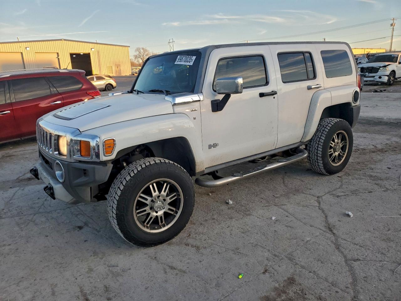 2008 Hummer H3 Luxury, VIN 5GTEN13E288146913 — Мелкие вмятины и царапины