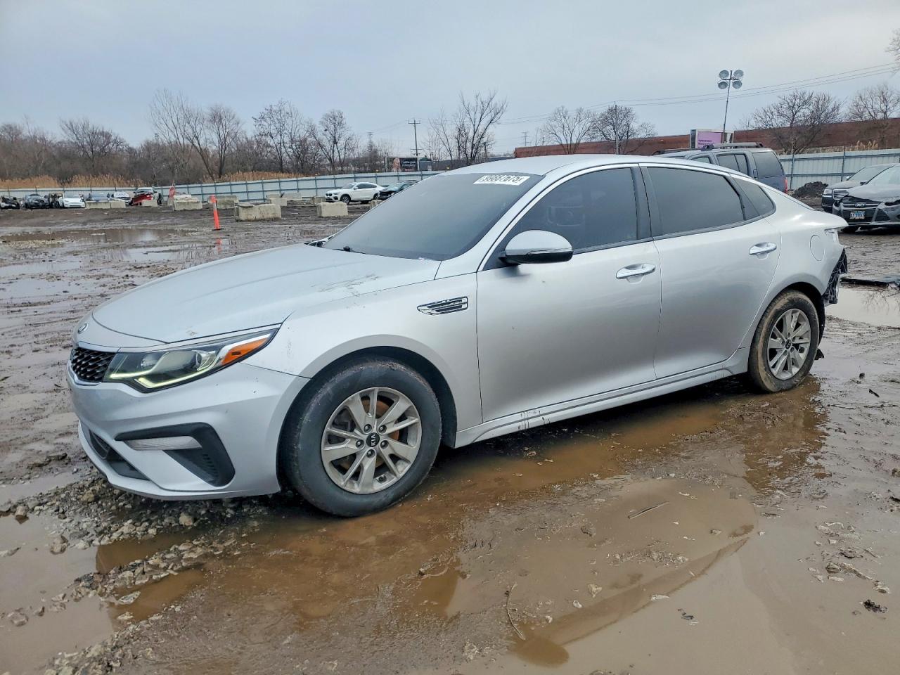 2019 Kia Optima LX, VIN 5XXGT4L3XKG276495 — Rear end
