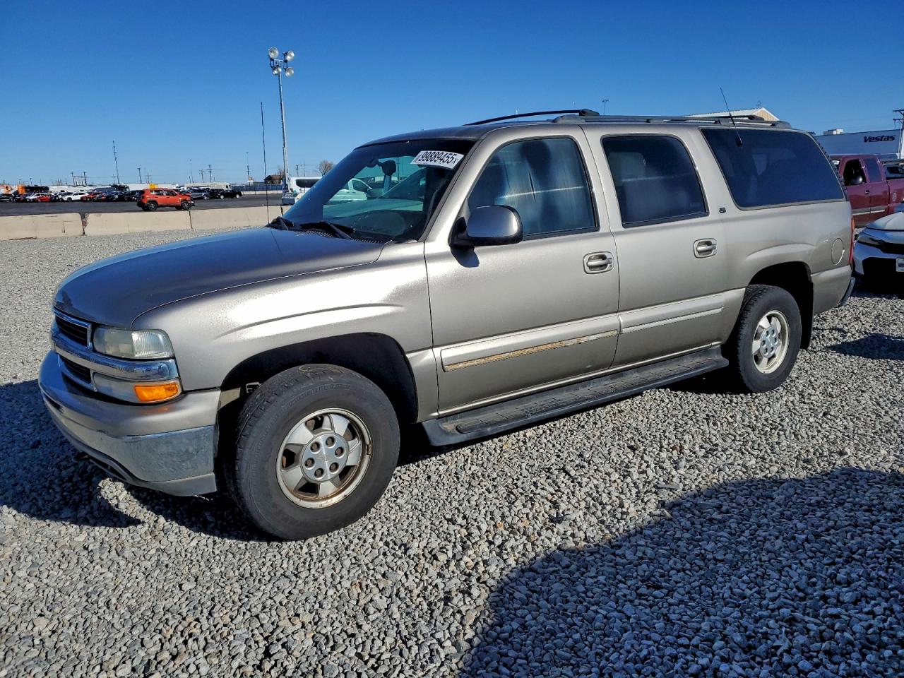 2001 Chevrolet Suburban LS, VIN 3GNFK16T81G146744 — Rear end