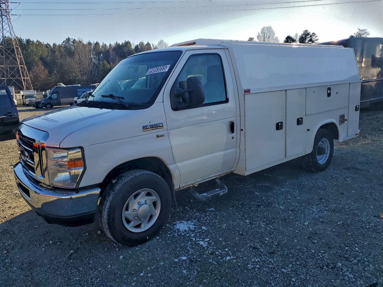 2015 Ford Econoline Commercial, VIN 1FDWE3FL0FDA12581 — Фото с аукциона