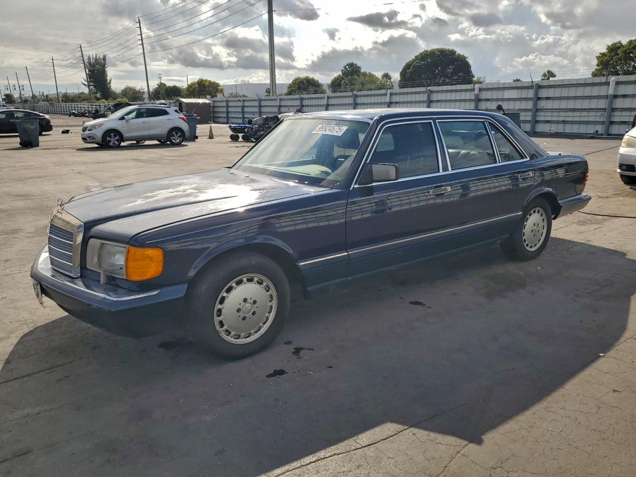 1990 Mercedes-Benz 420 SEL, VIN WDBCA35E2LA544545 — Undercarriage