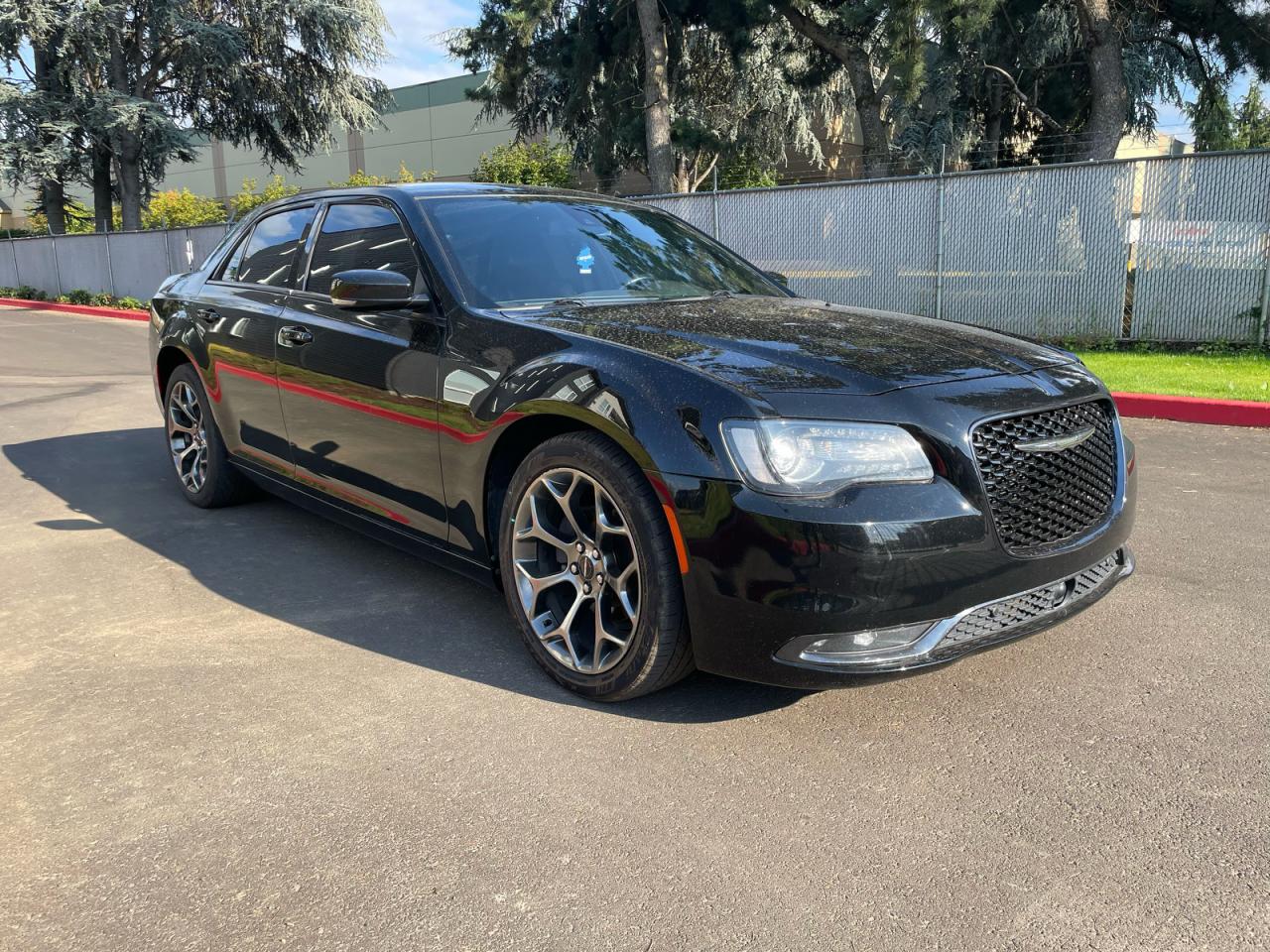2018 Chrysler 300 S, VIN 2C3CCABG5JH313938 — Normal wear