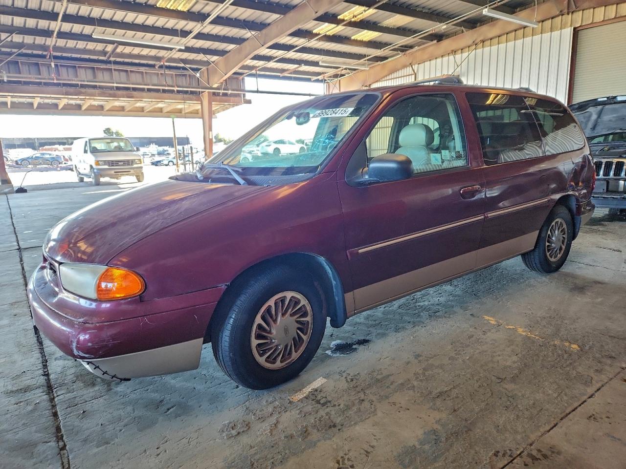 1998 Ford Windstar LX, VIN 2FMZA5148WBE11247 — Front end