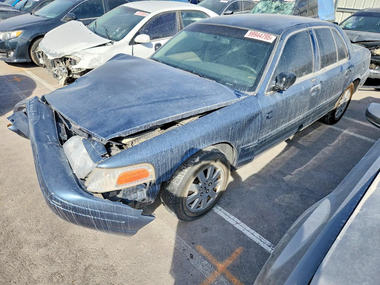 2007 Ford Crown Victoria, VIN 143737 — Front end