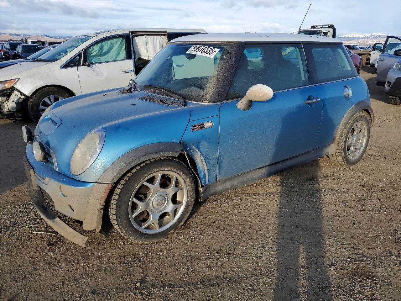 2002 MINI Hardtop S, VIN WMWRE334X2TD50245 — Front end