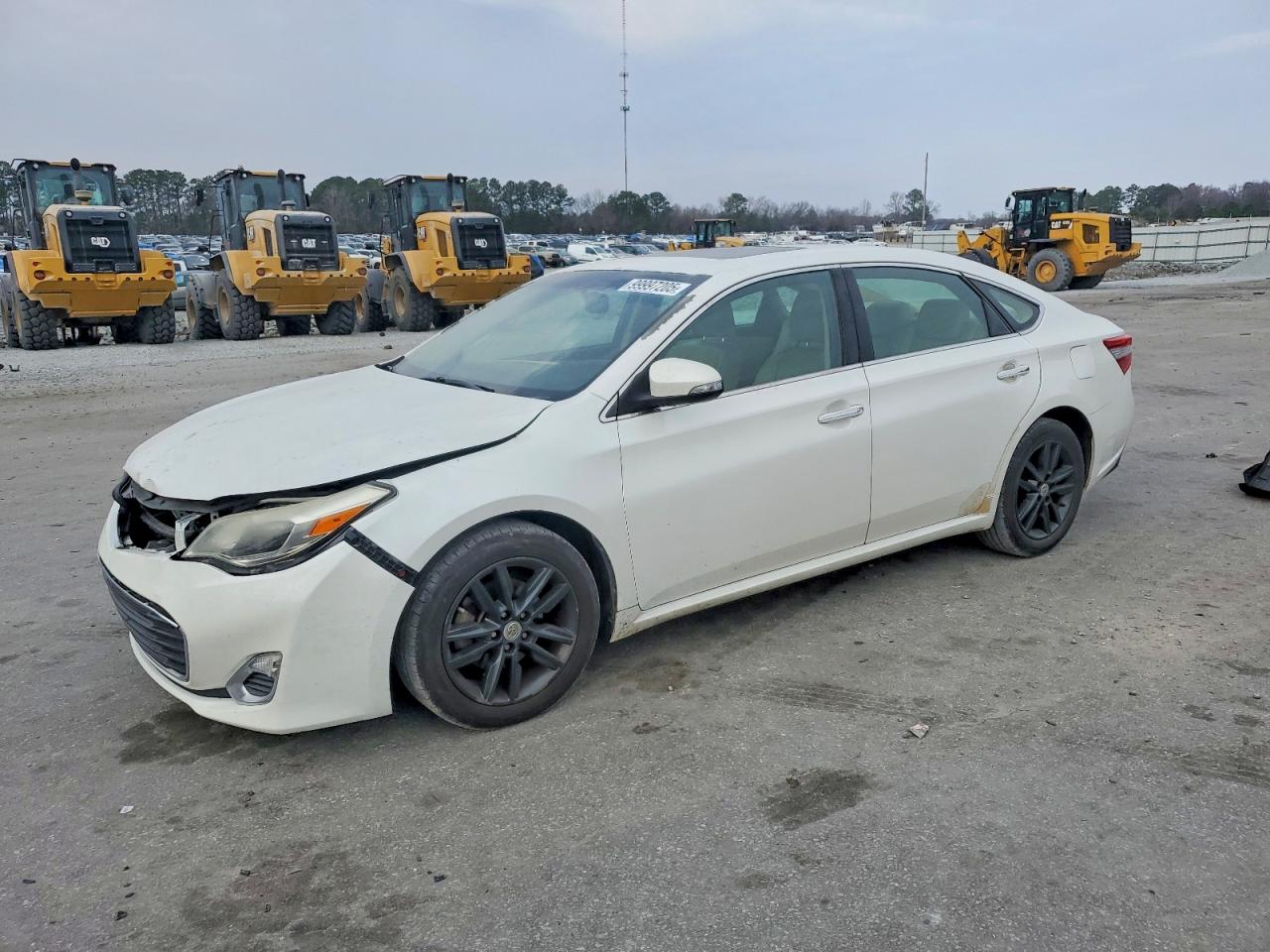 2014 Toyota Avalon XLE Premium, VIN 4T1BK1EB8EU098189 — Front end