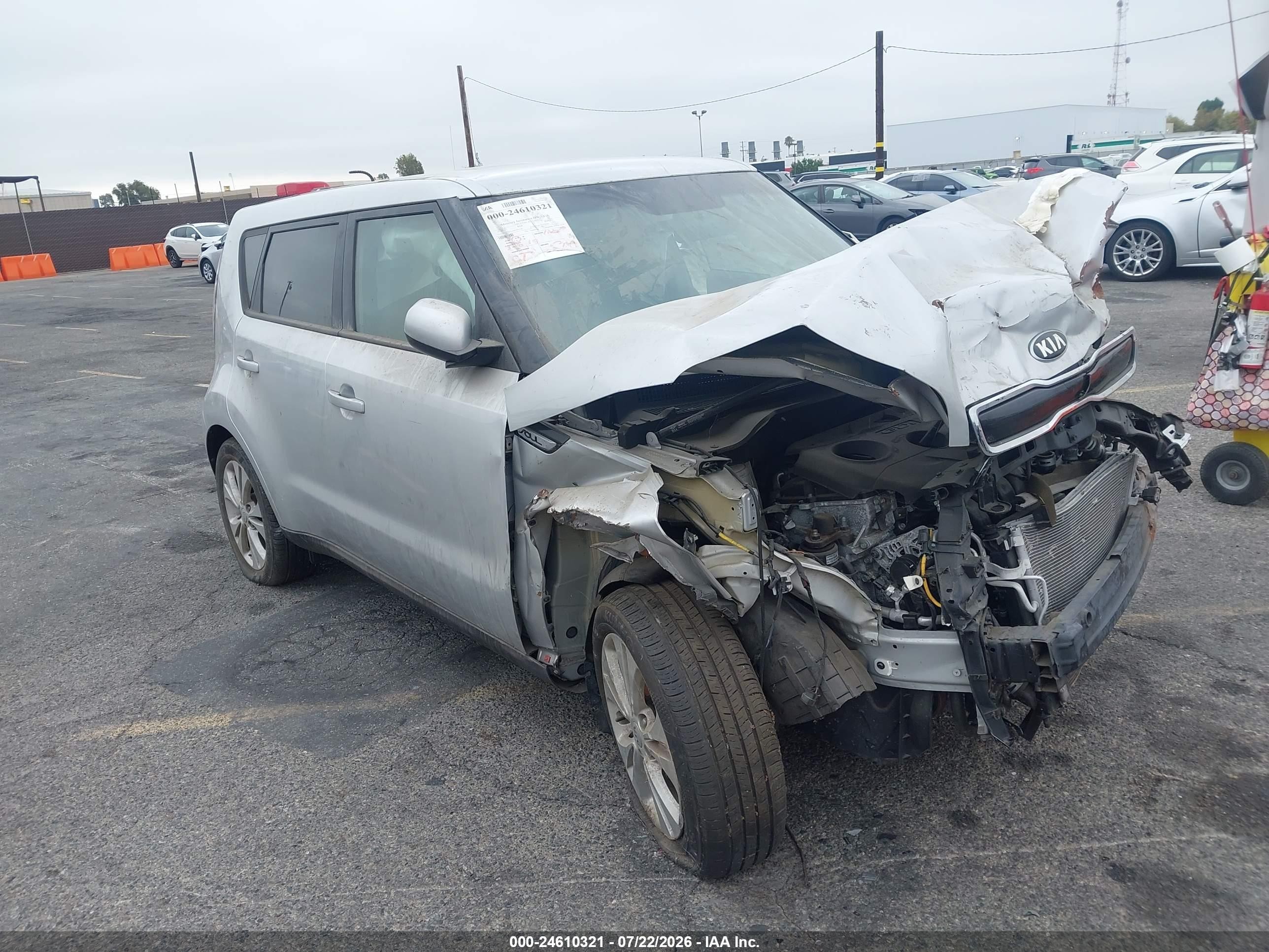 2015 Kia Soul +, VIN KNDJP3A56F7787788 — Front end