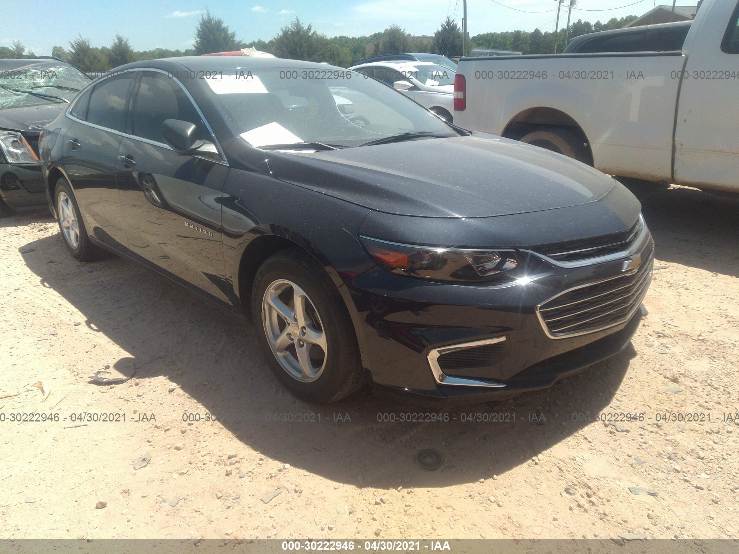 2017 Chevrolet Malibu LS, VIN 1G1ZB5ST1HF290286 — Side