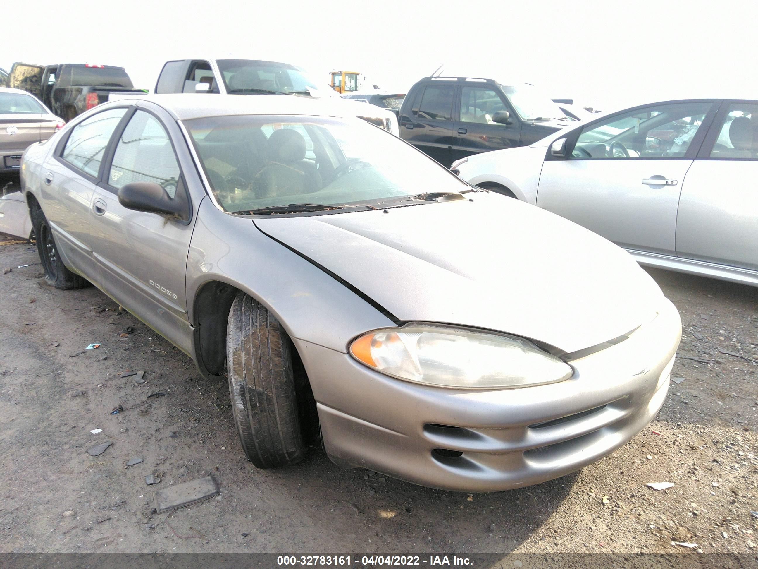 1998 Dodge Intrepid SE, VIN 2B3HD46R1WH122229 — Бок