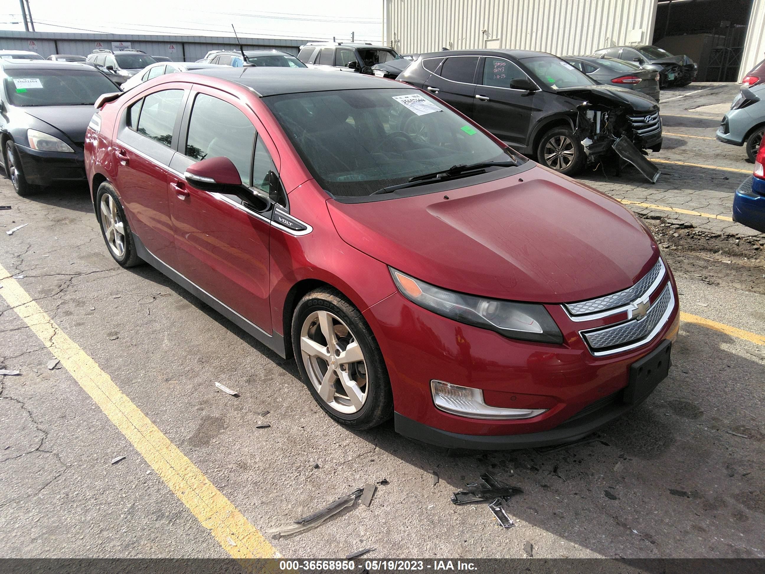 2011 Chevrolet Volt, VIN 1G1RD6E48BU103665 — Rear end
