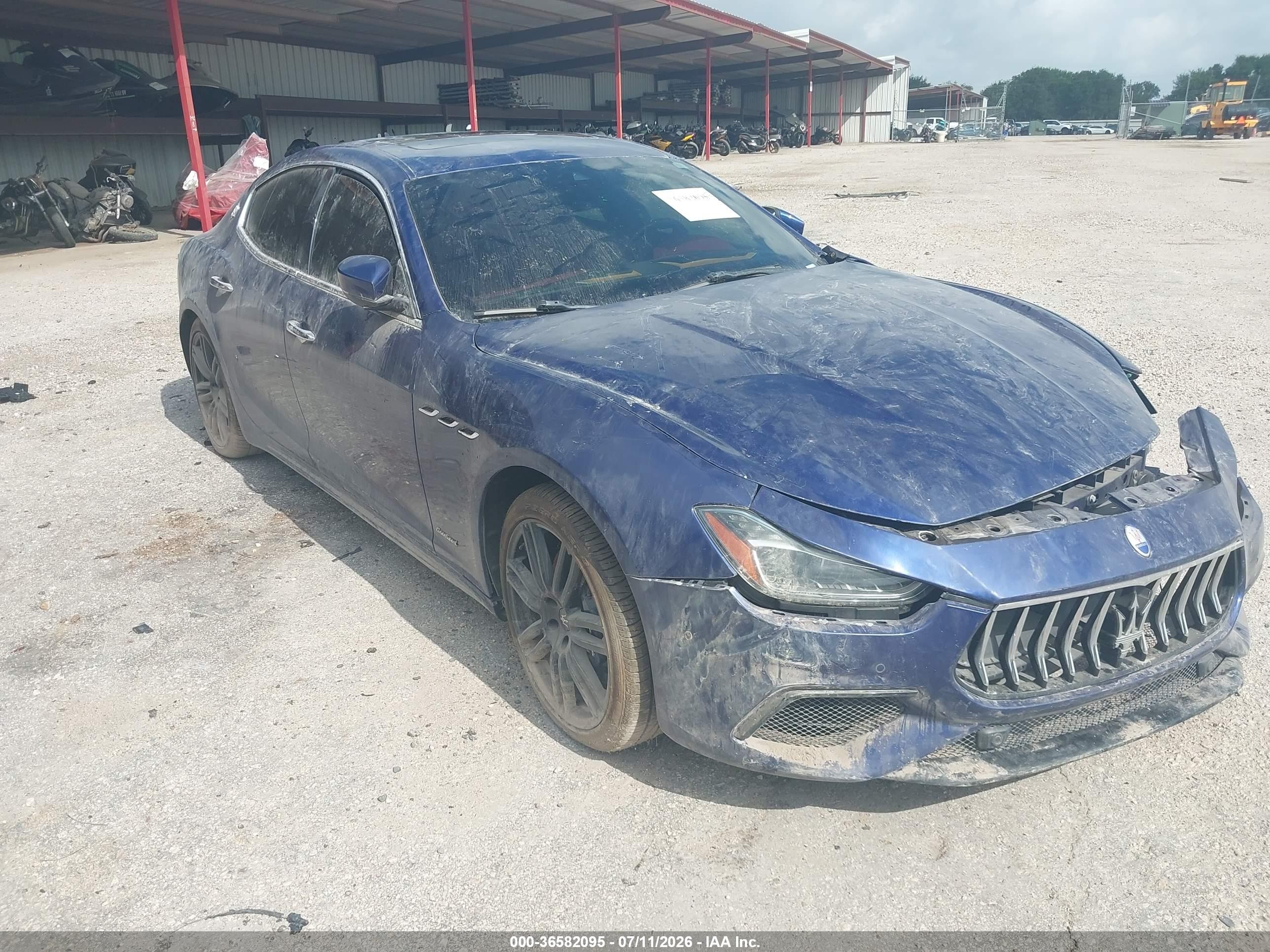 2018 Maserati Ghibli S Q4 GranSport, VIN ZAM57YTS8J1290914 — Side