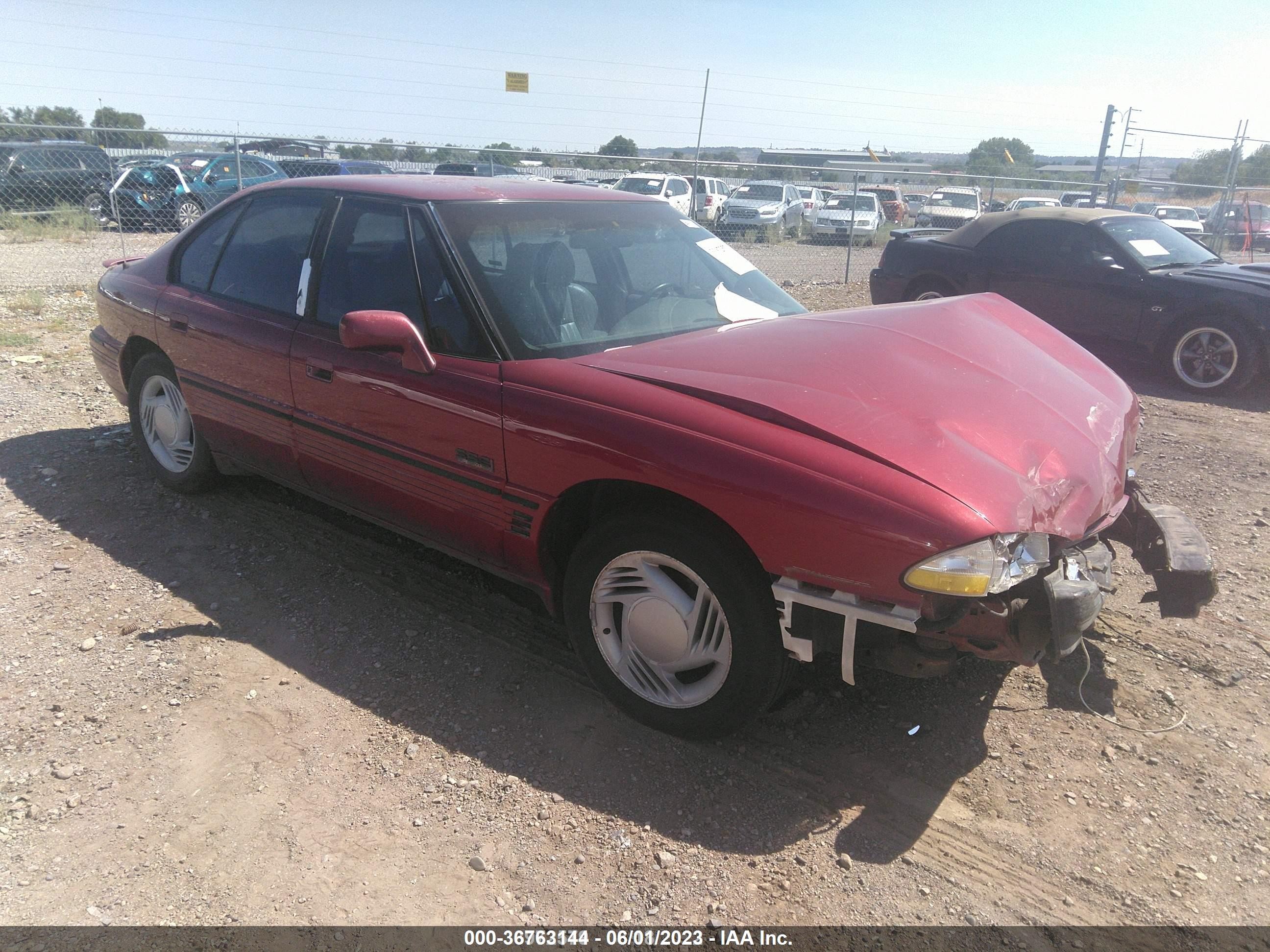 1992 Pontiac Bonneville, VIN 1G2HY5214N1294488 — Front end