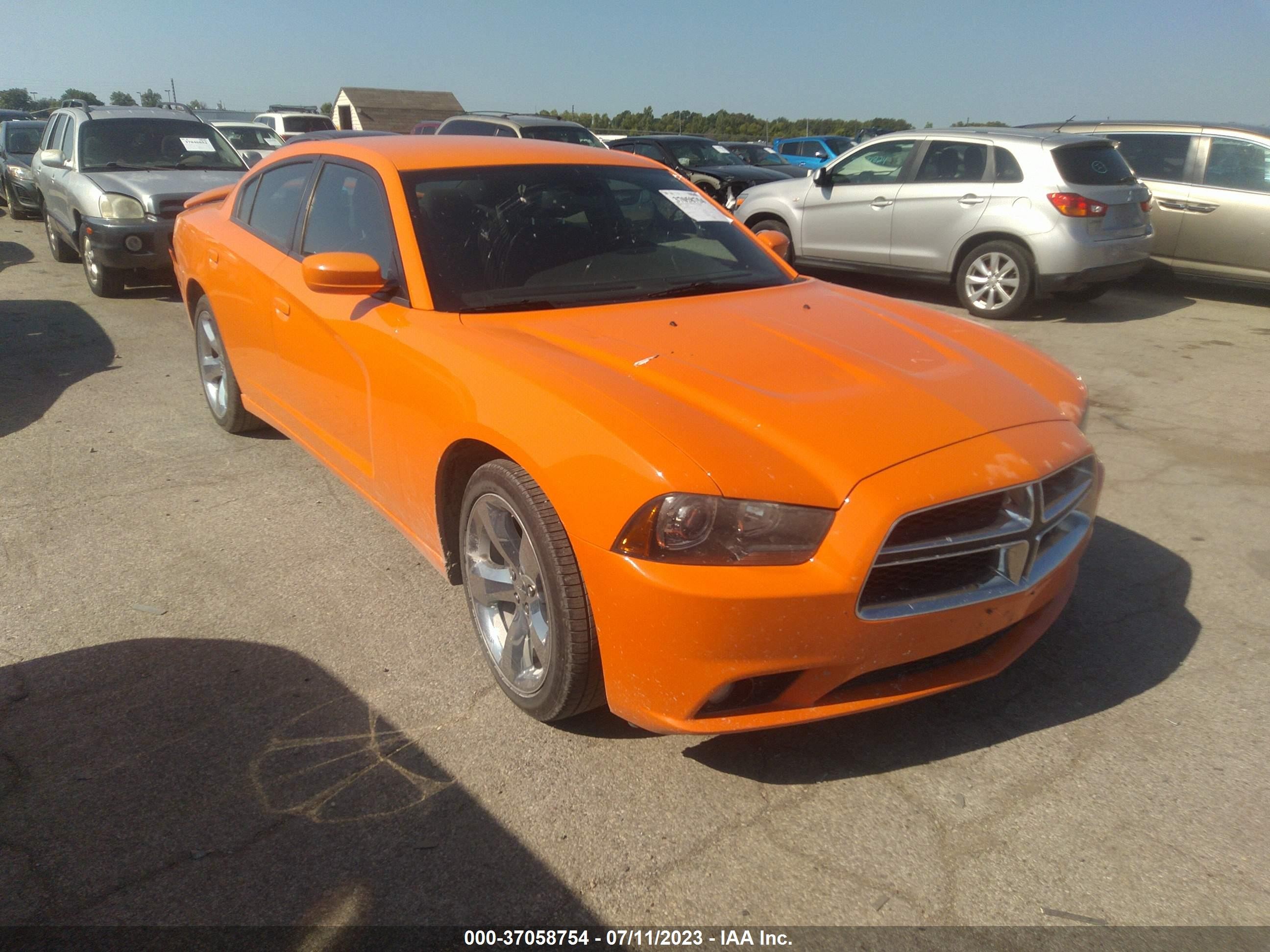 2014 Dodge Charger SXT, VIN 2C3CDXHG9EH161420 — Rear end