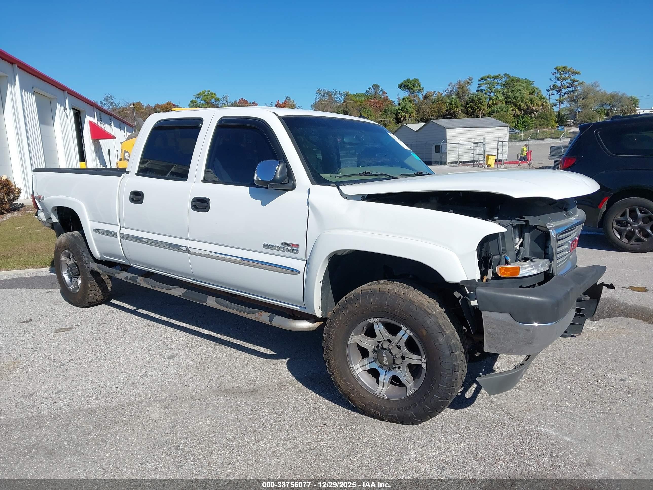 2002 GMC Sierra 2500HD SLE, VIN 1GTHK231X2F222039 — All over