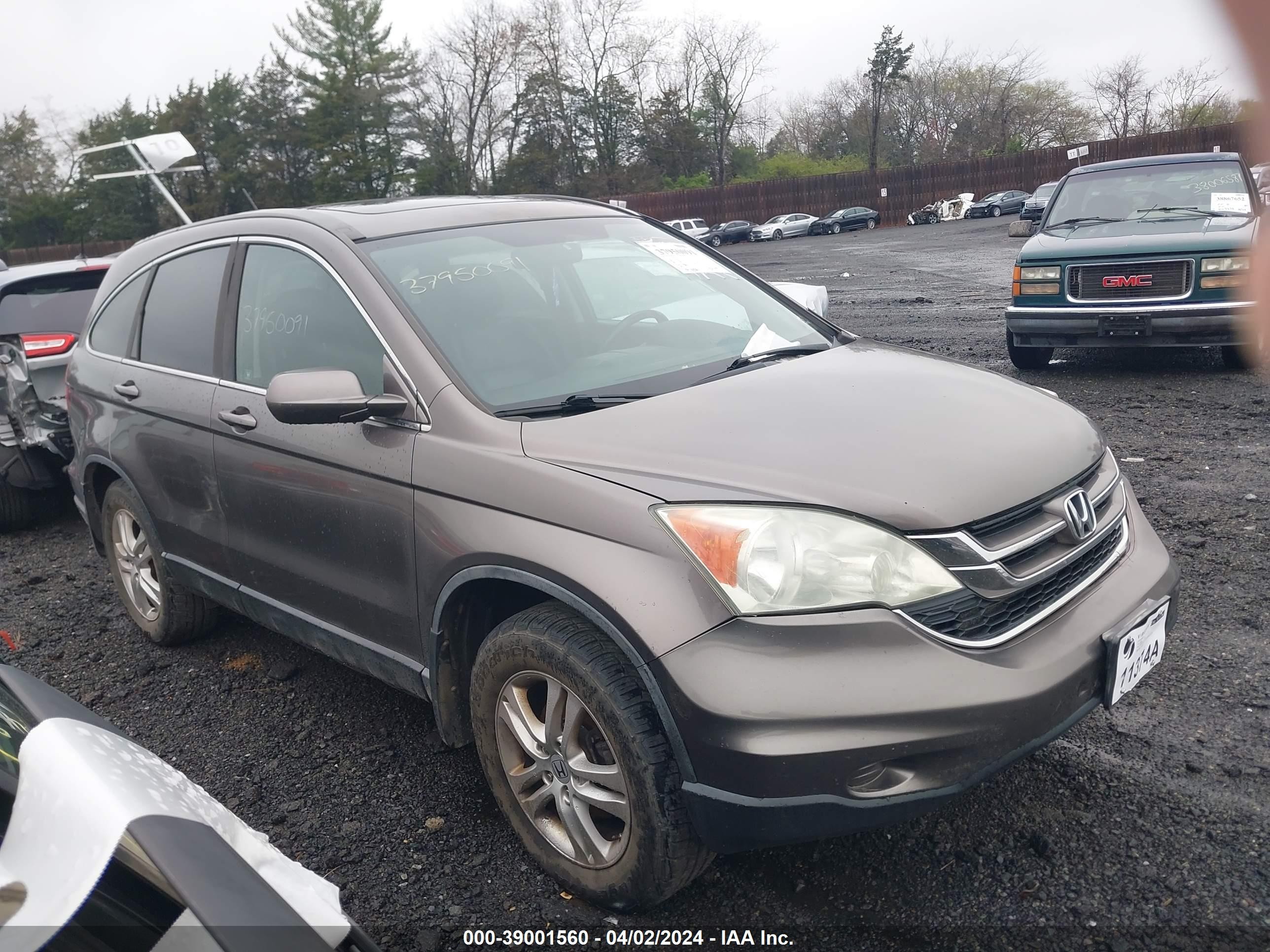 2010 Honda CR-V EX-L, VIN 5J6RE3H73AL044466 — Side