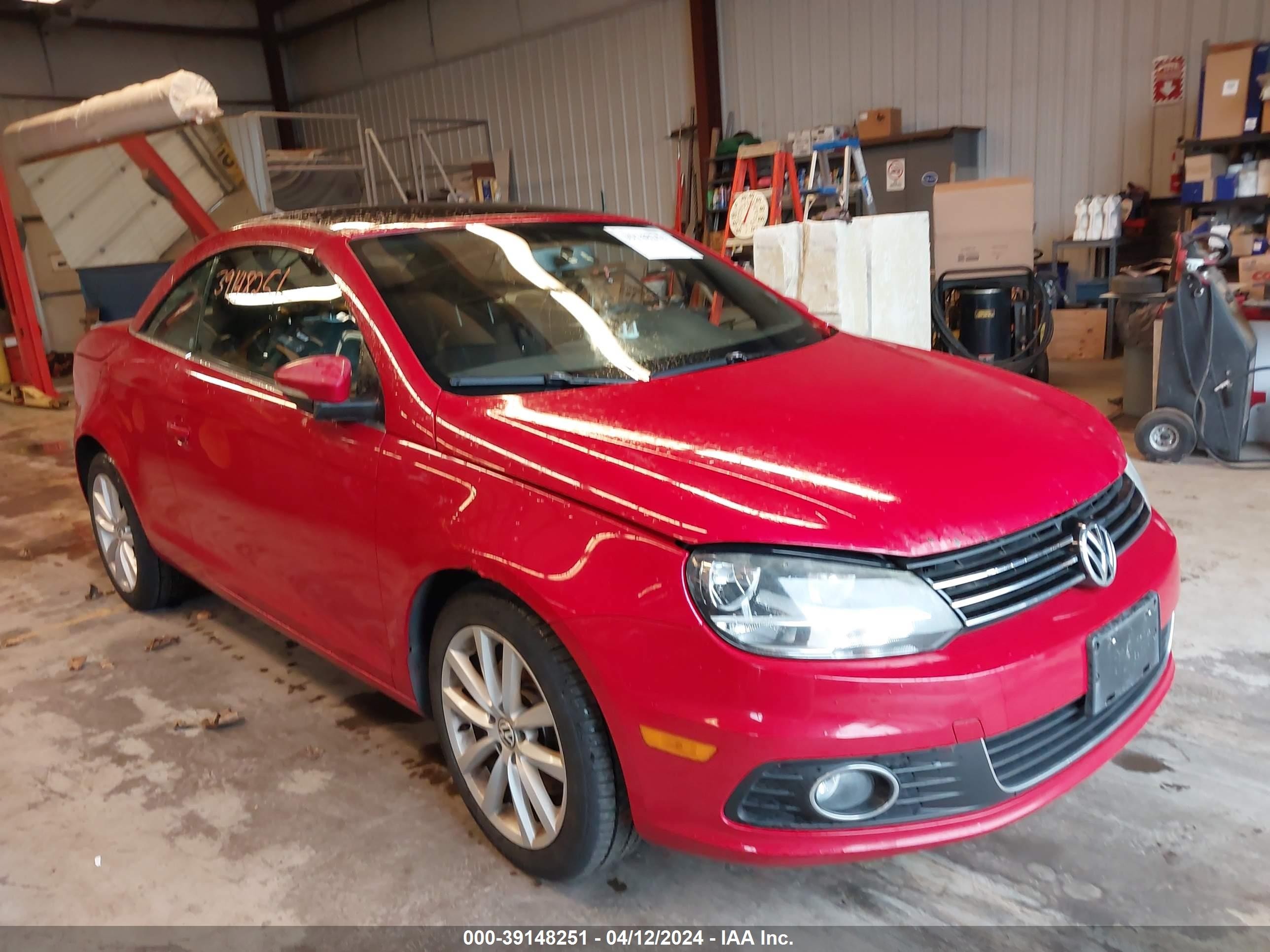 2012 Volkswagen Eos Komfort, VIN WVWBW7AH4CV002247 — Side