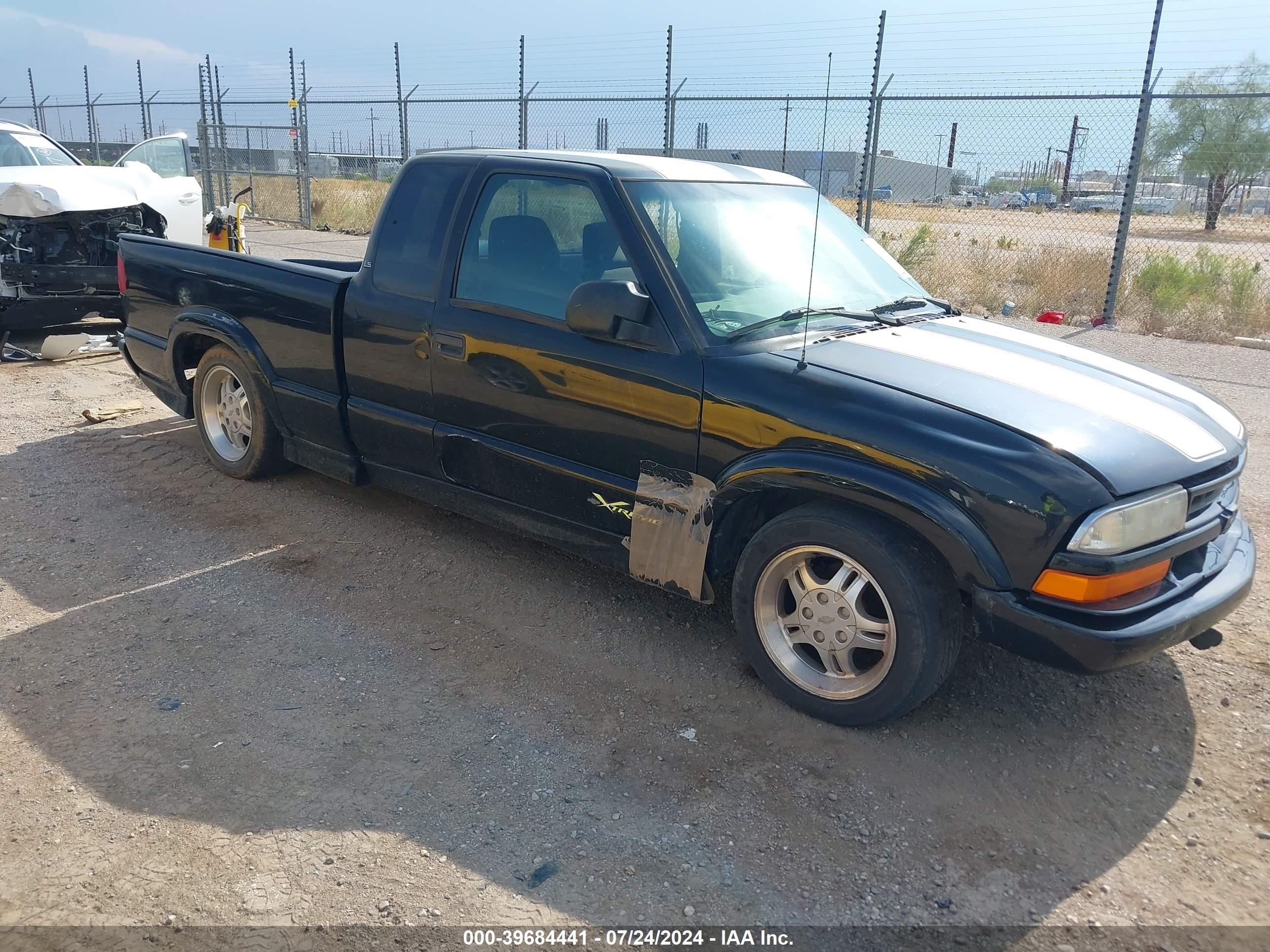 2002 Chevrolet S-10 LS, VIN 1GCCS19W928151122 — Зад