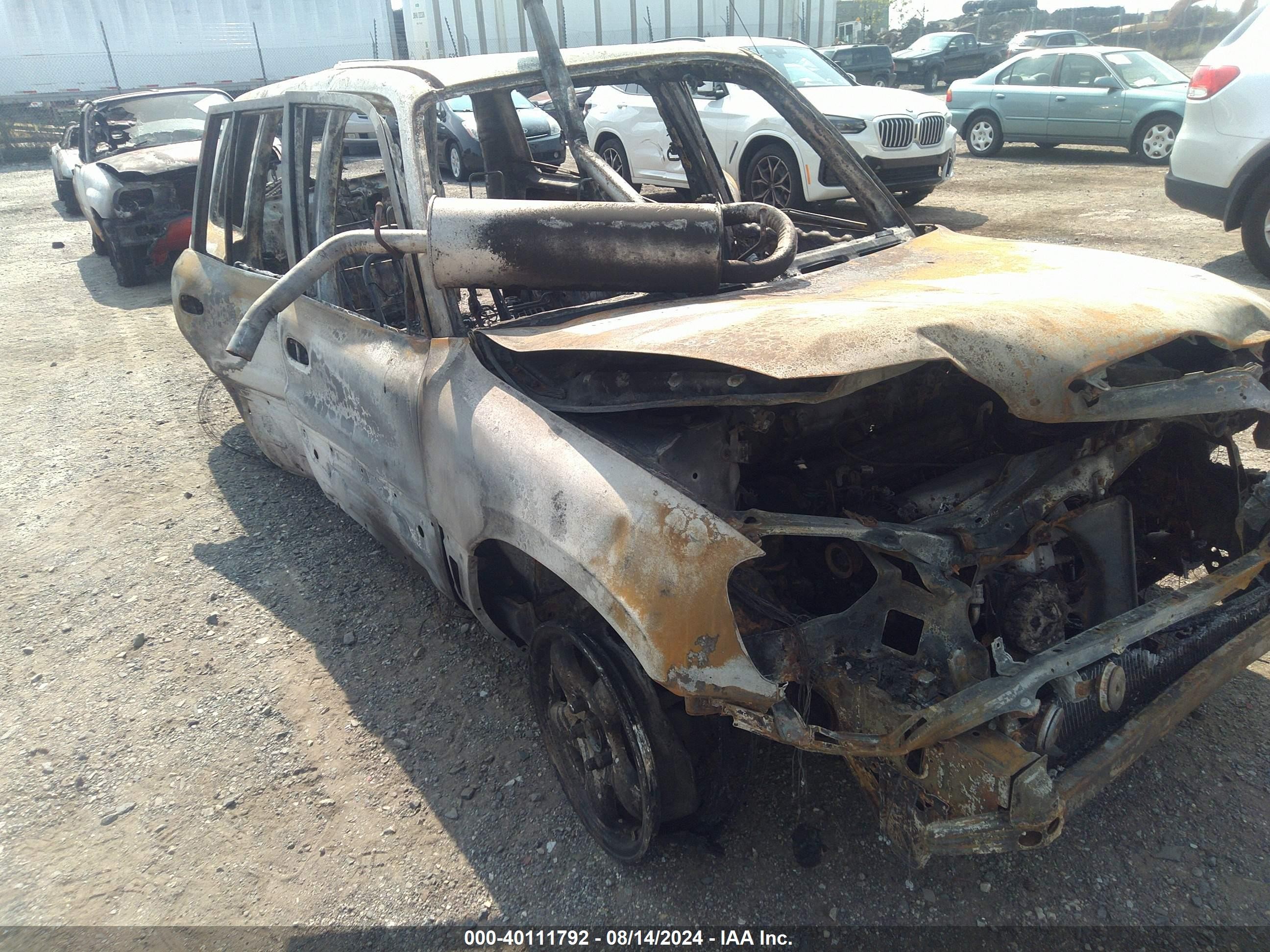 1998 Toyota RAV4, VIN JT3HP10V1W7104159 — All over