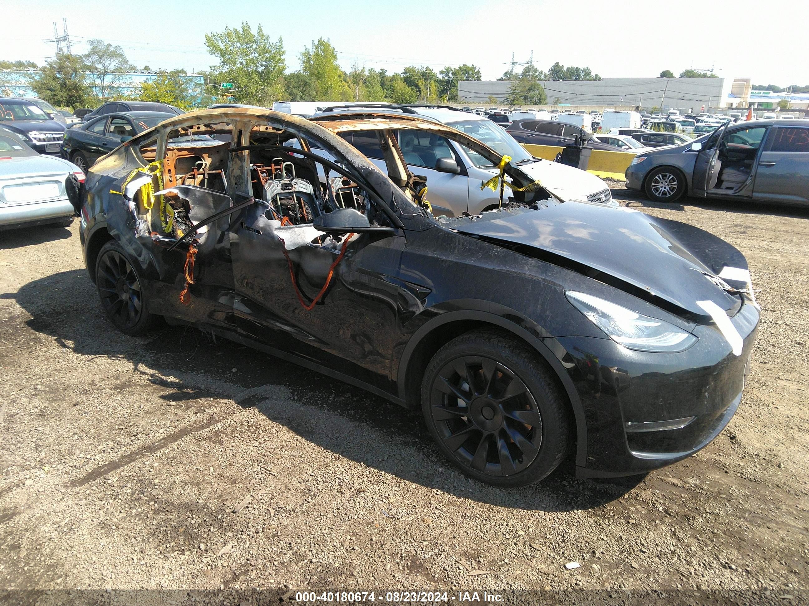 2022 Tesla Model Y Long Range, VIN 7SAYGDEE2NA008975 — Engine fire