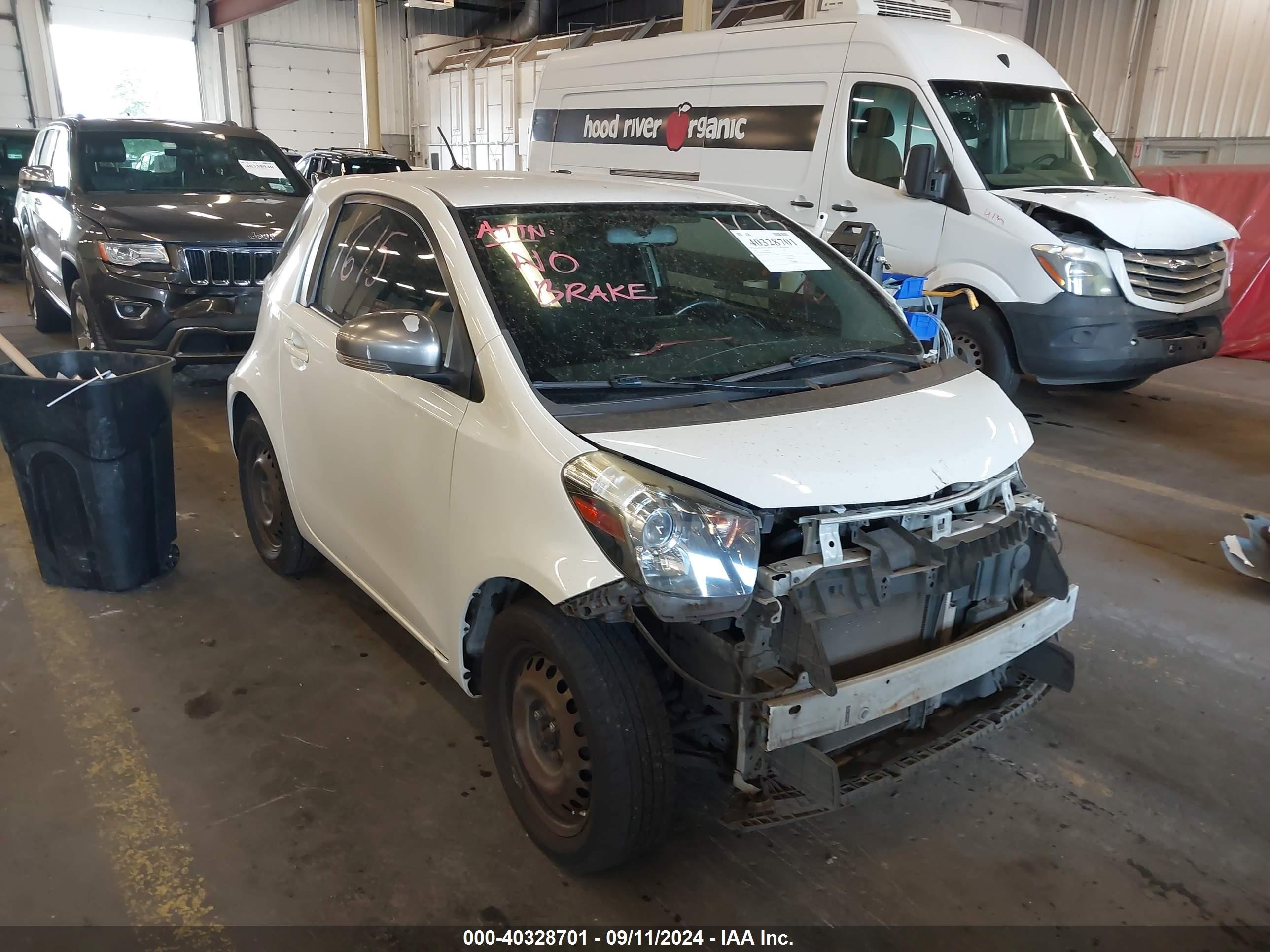 2014 Scion iQ, VIN JTNJJXB07EJ030181 — Front end