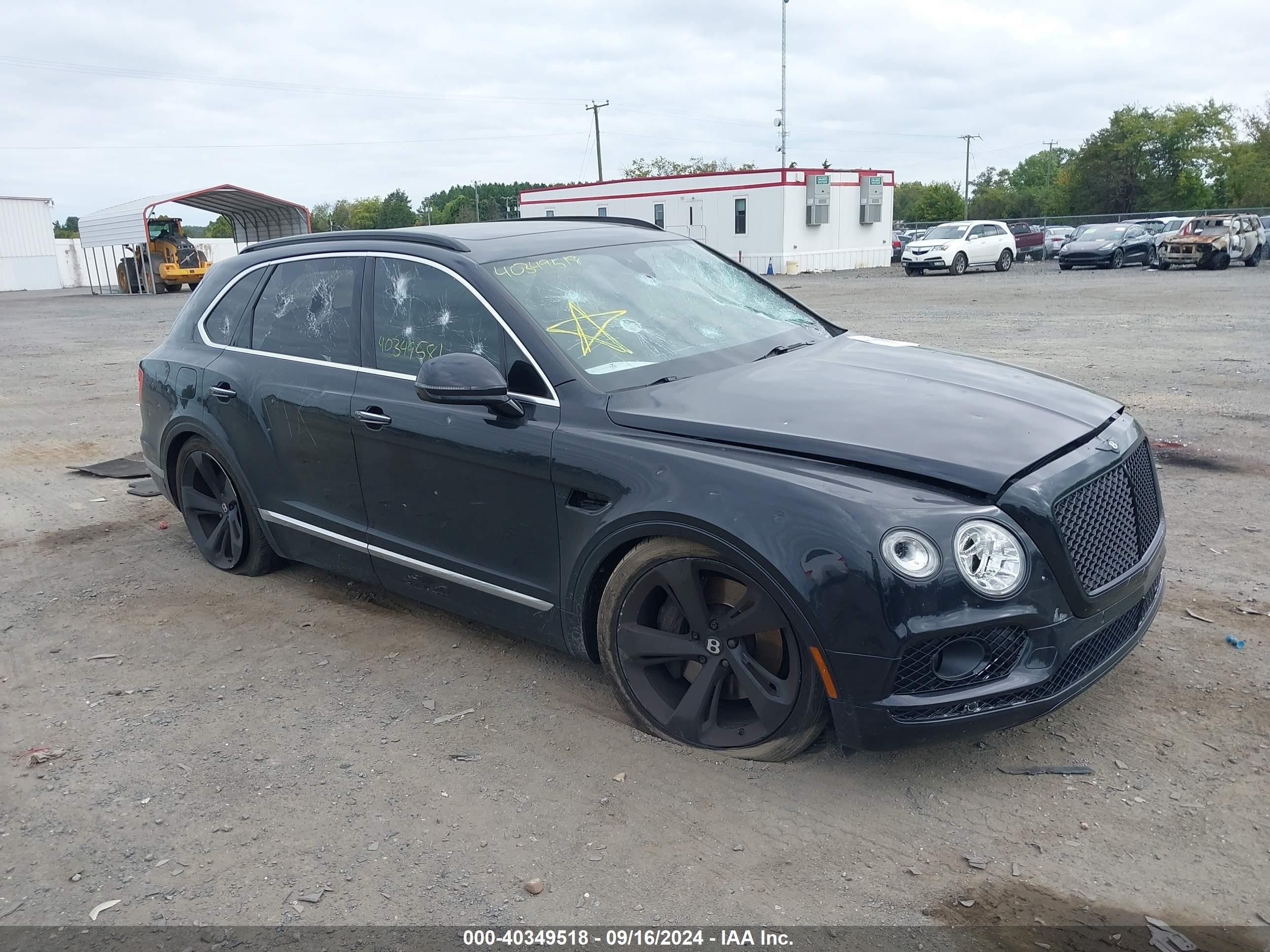 2018 Bentley Bentayga Signature, VIN SJAAC2ZV8JC017393 — Vandalism