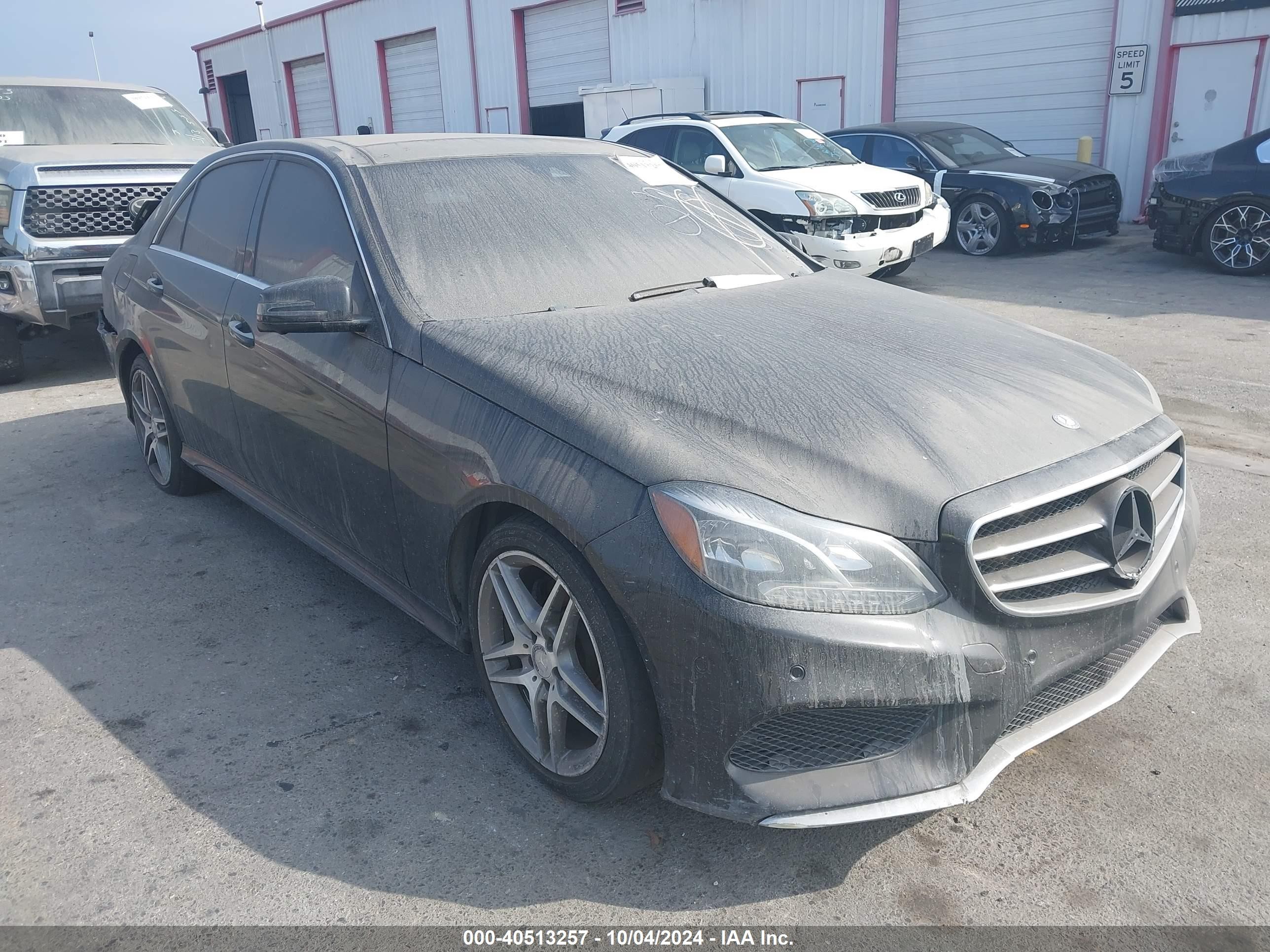 2016 Mercedes-Benz E 350 Sport, VIN WDDHF5KB8GB305814 — Rear end