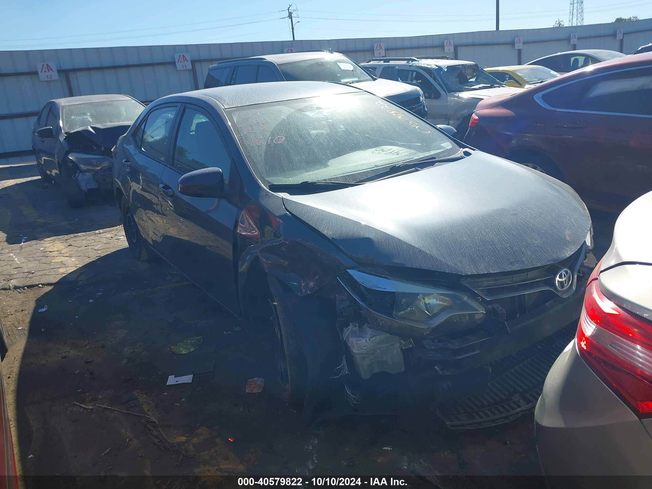 2016 Toyota Corolla LE, VIN 2T1BURHE5GC621610 — Front end
