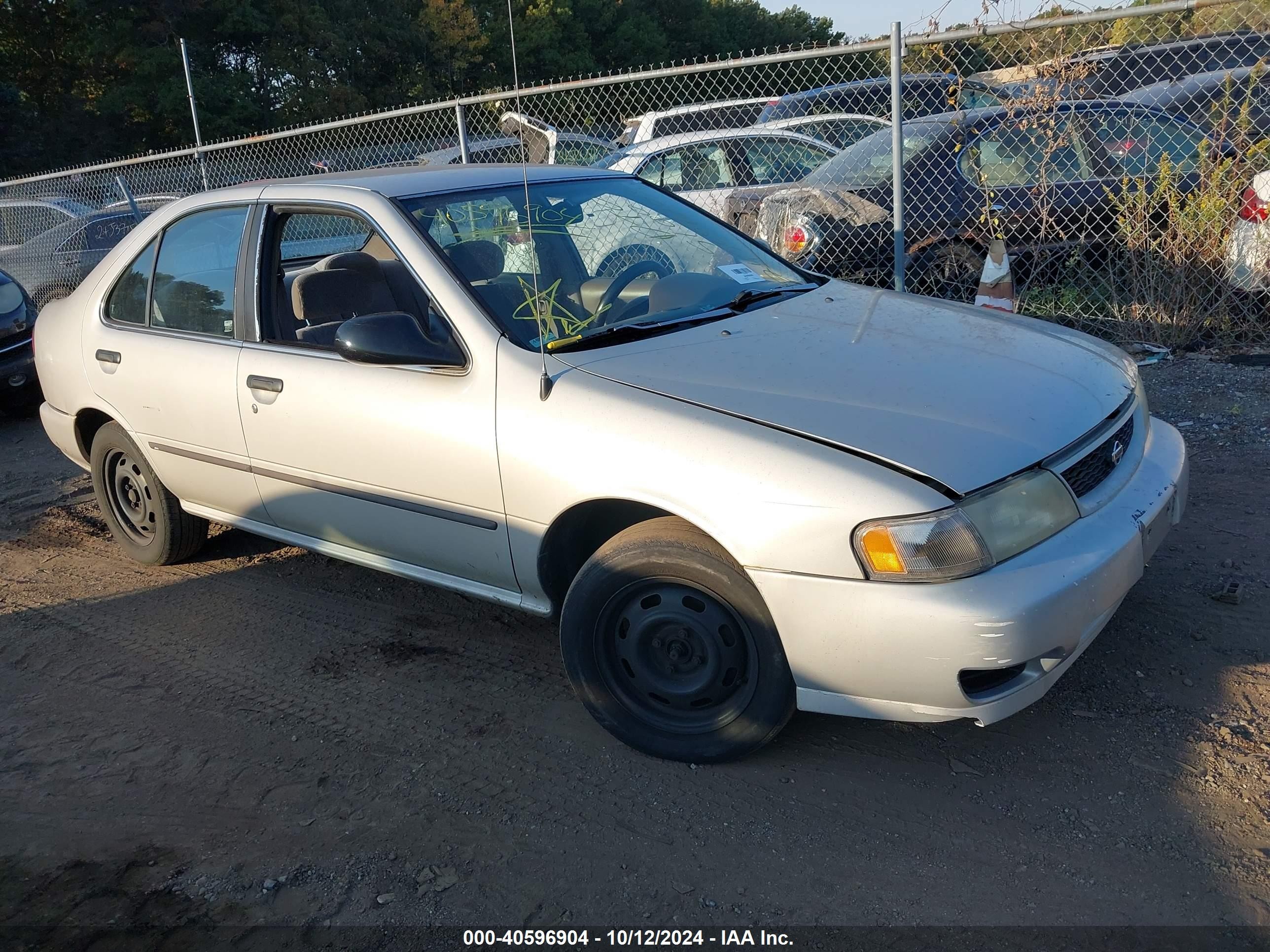 1998 Nissan Sentra XE, VIN 1N4AB41D8WC755935 — Перед