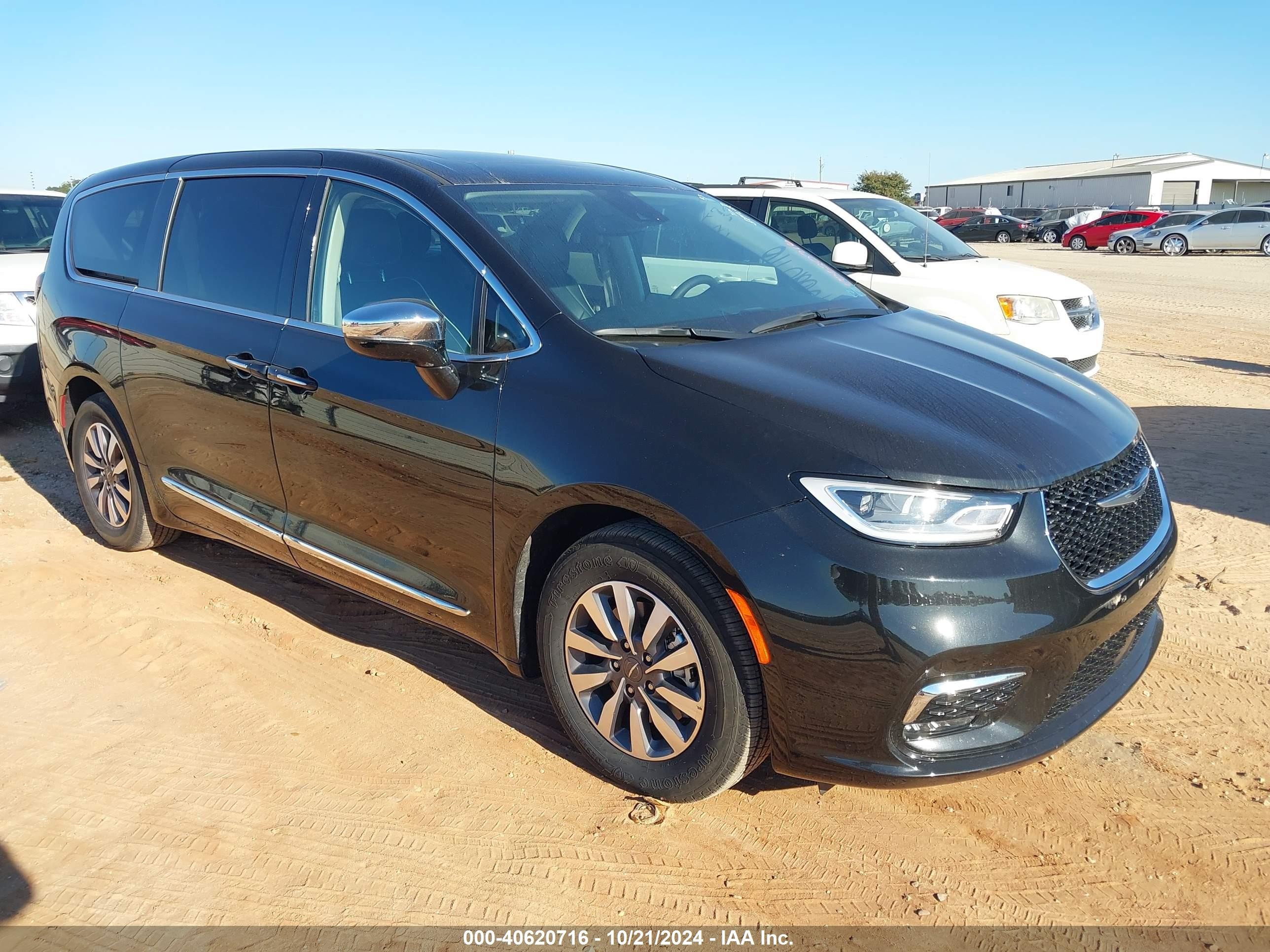2023 Chrysler Pacifica Hybrid Limited, VIN 2C4RC1S78PR626796 — Mechanical