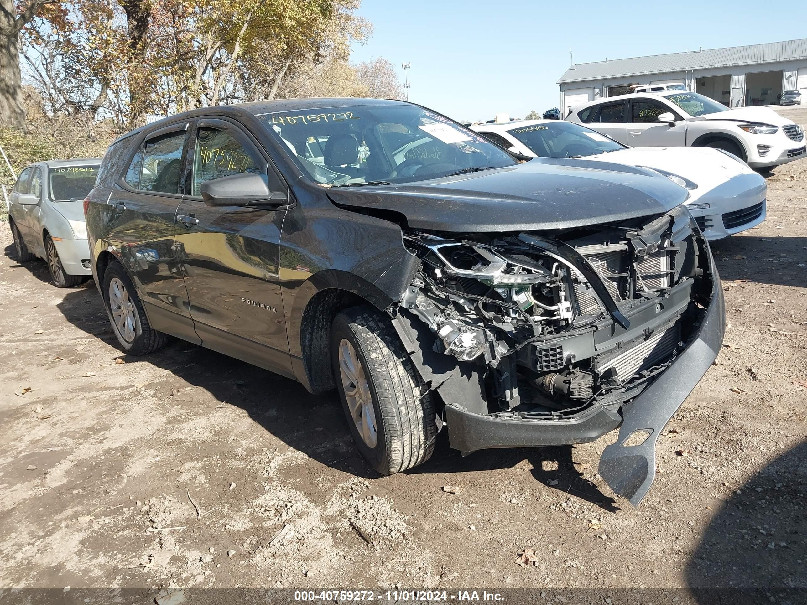 2018 Chevrolet Equinox LS, VIN 2GNAXREV0J6276560 — Front end
