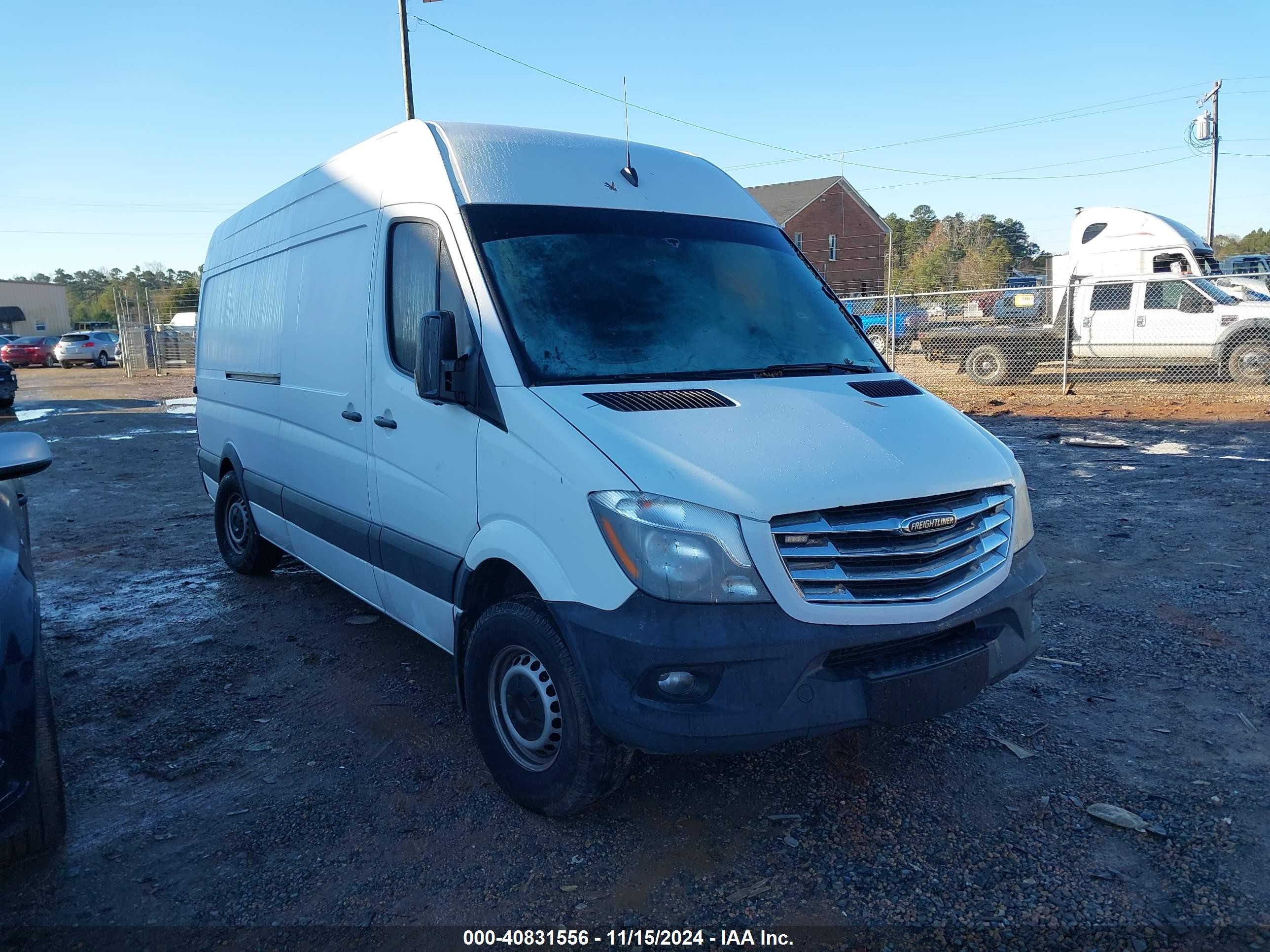 2017 Freightliner Sprinter Cargo, VIN WDYPE8CD4HP518648 — Side