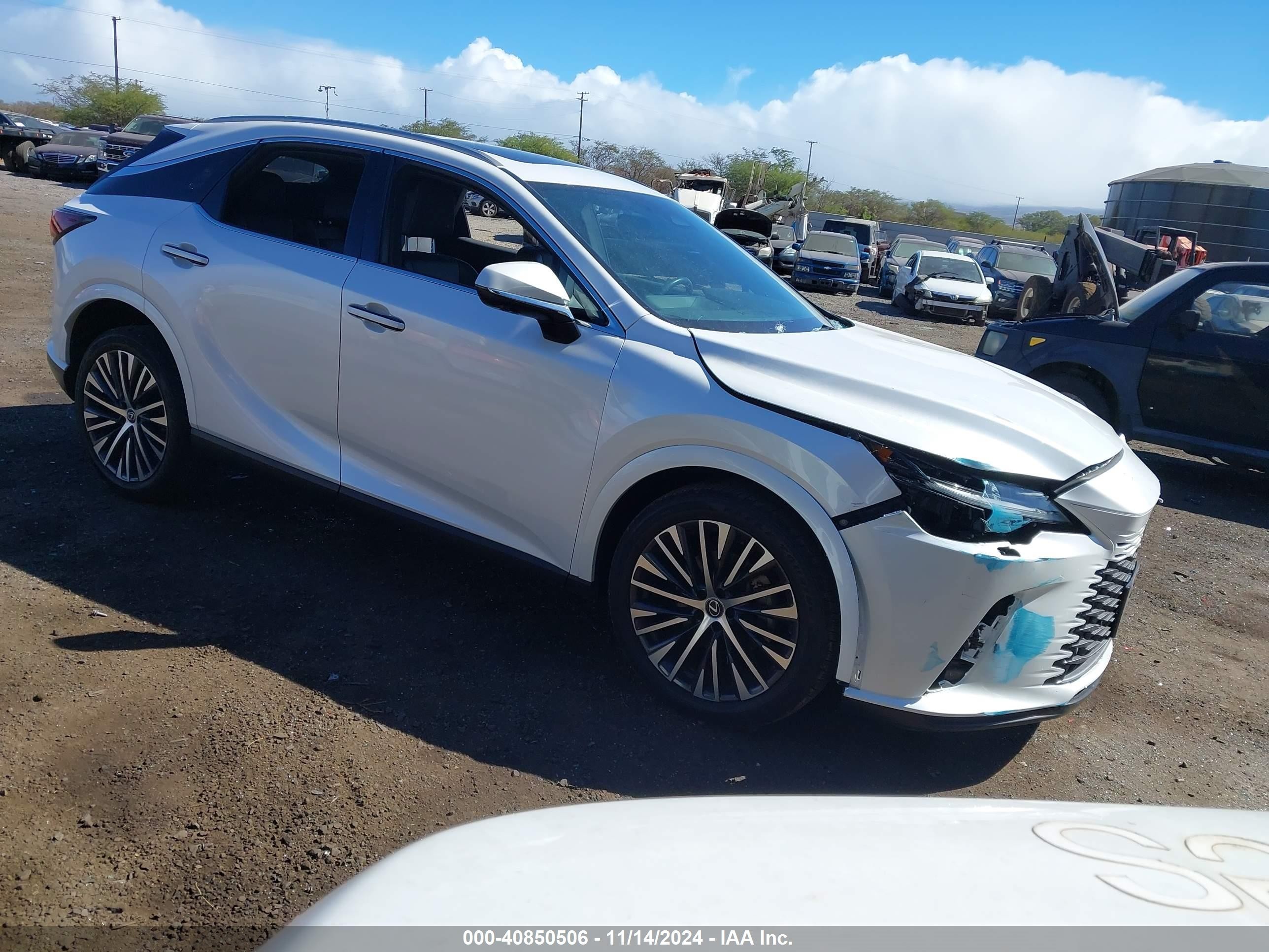 2023 Lexus RX 350 Premium, VIN 2T2BAMBA7PC007963 — Front end