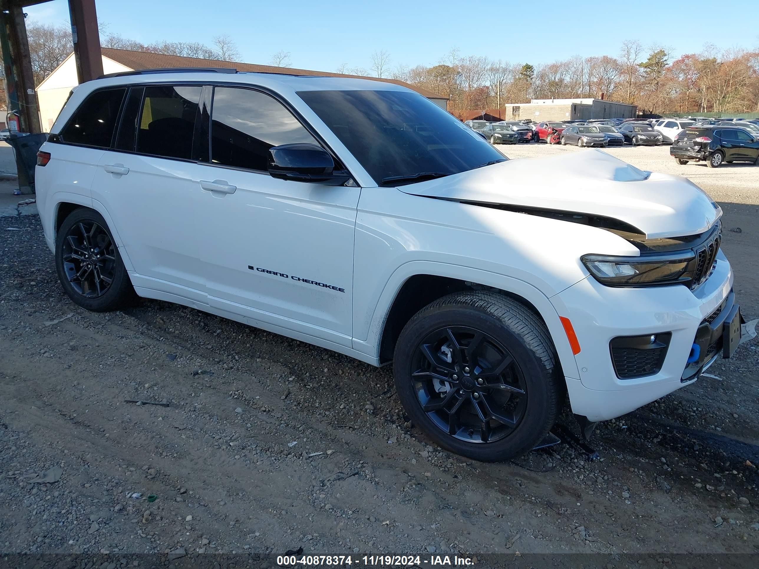 2024 Jeep Grand Cherokee, VIN 1C4RJYB63R8510782 — Front end