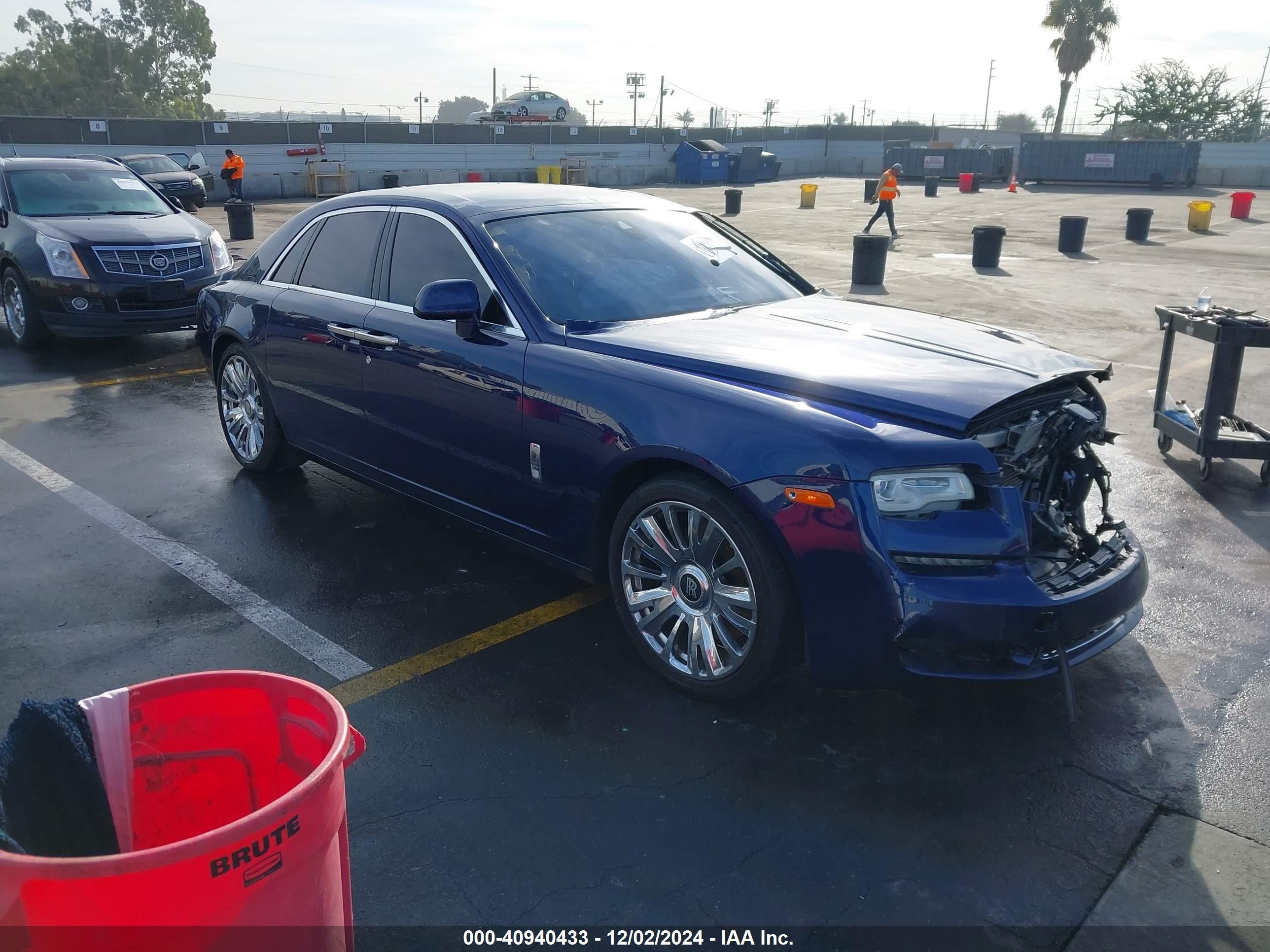 2018 Rolls-Royce Ghost, VIN SCA664S57JUX54376 — Front end
