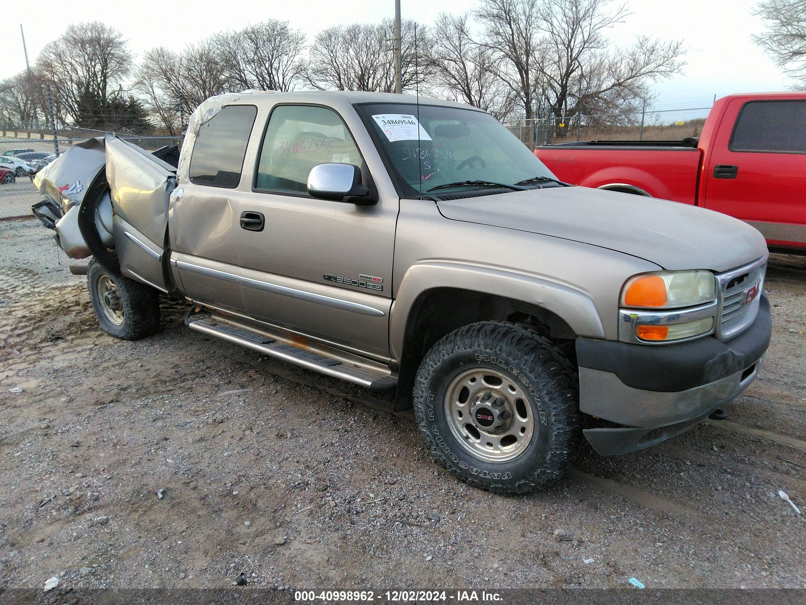 2002 GMC Sierra 2500HD SLE, VIN 1GTHK29142E113962 — Rear end