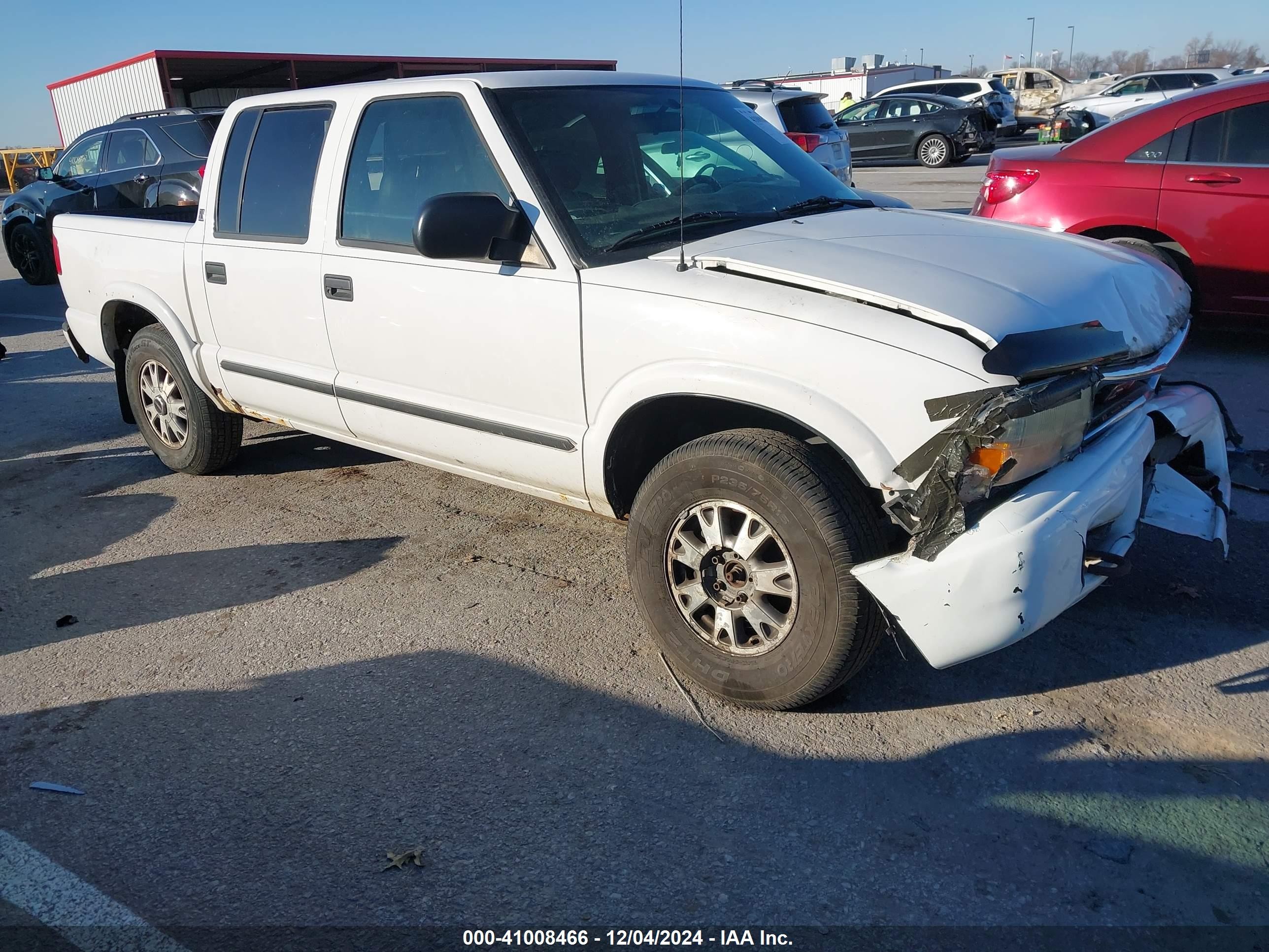 2004 GMC Sonoma SLS, VIN 1GTDT13X54K136478 — Перед