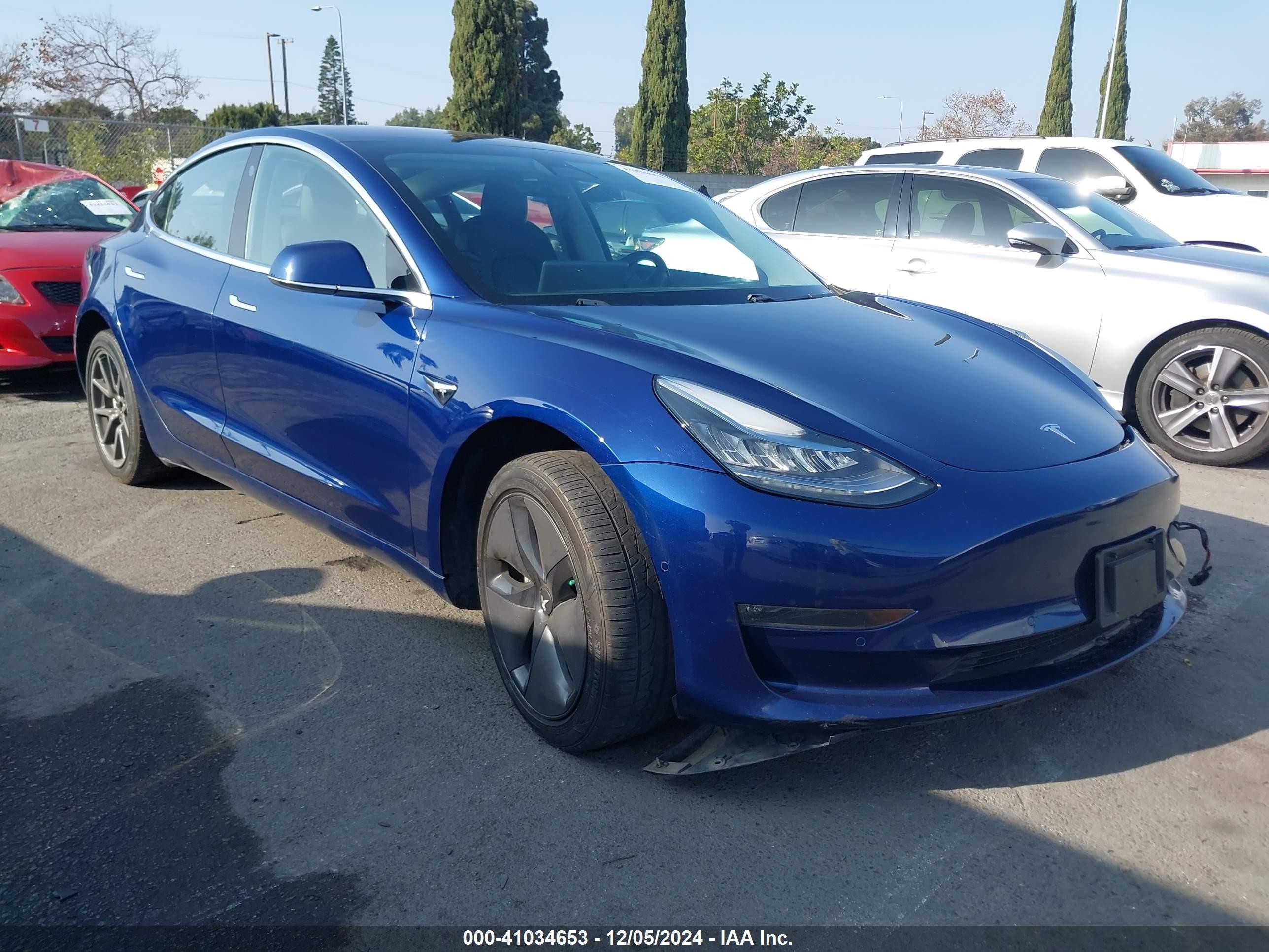 2018 Tesla Model 3 Long Range Battery, VIN 5YJ3E1EA6JF038115 — Front end