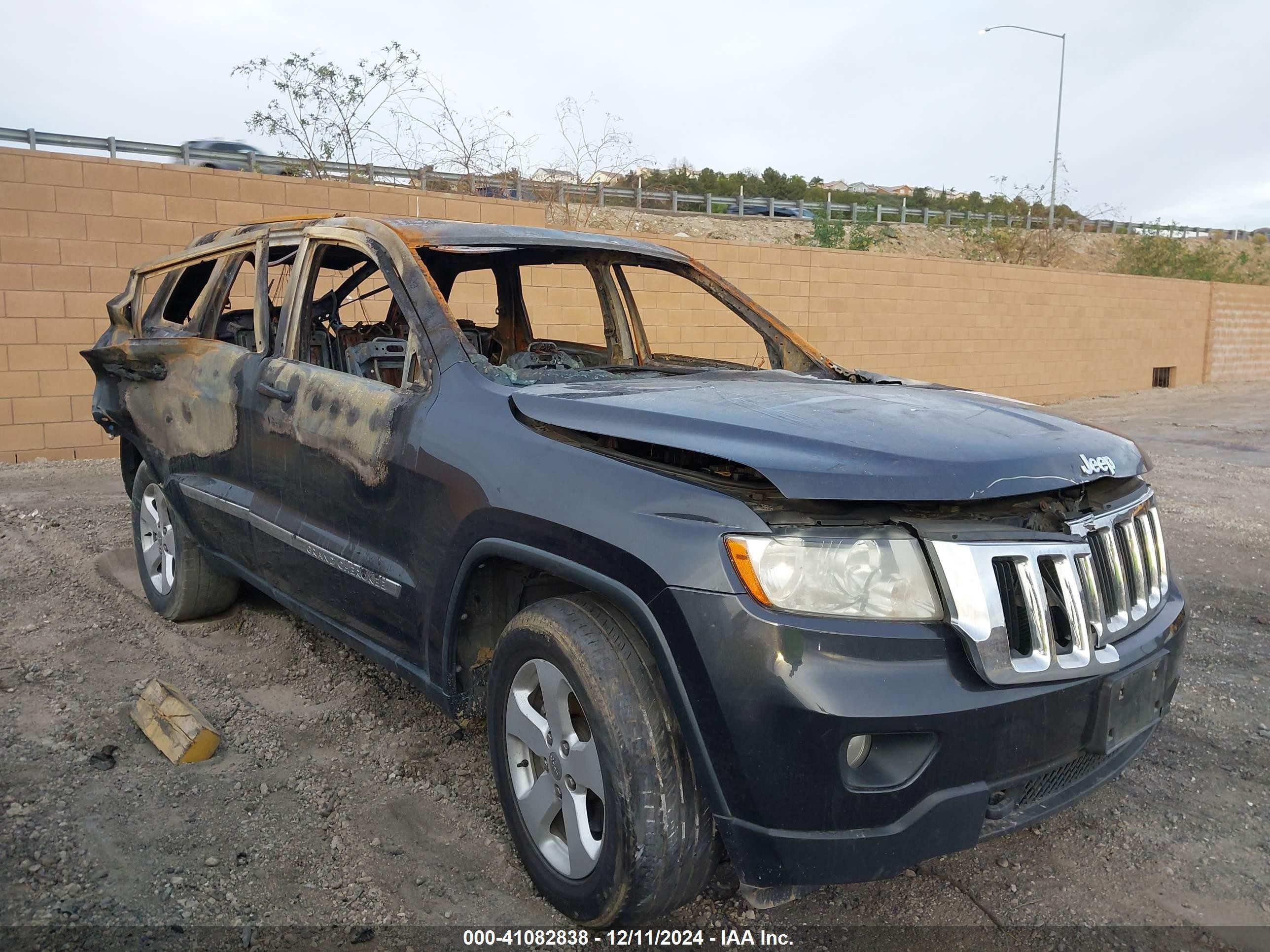 2013 Jeep Grand Cherokee Laredo, VIN 1C4RJFAG2DC620484 — Burn