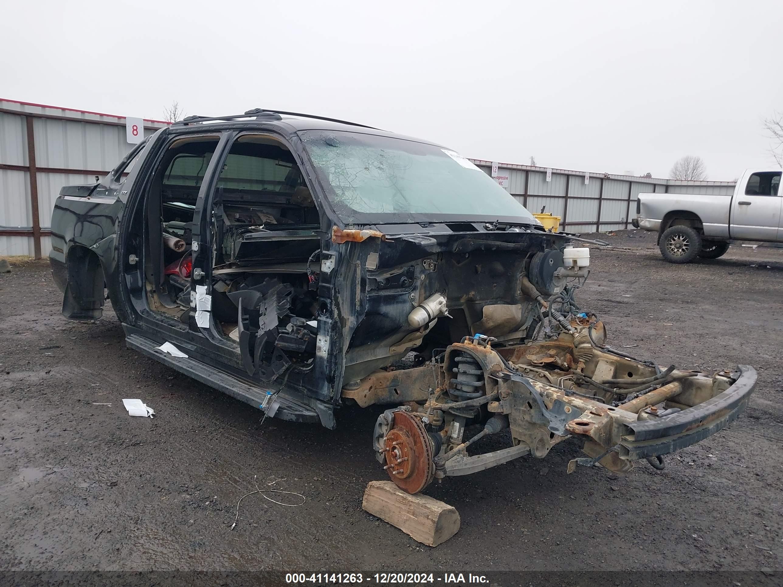 2012 Chevrolet Avalanche LTZ, VIN 3GNTKGE78CG204638 — Разукомплектован