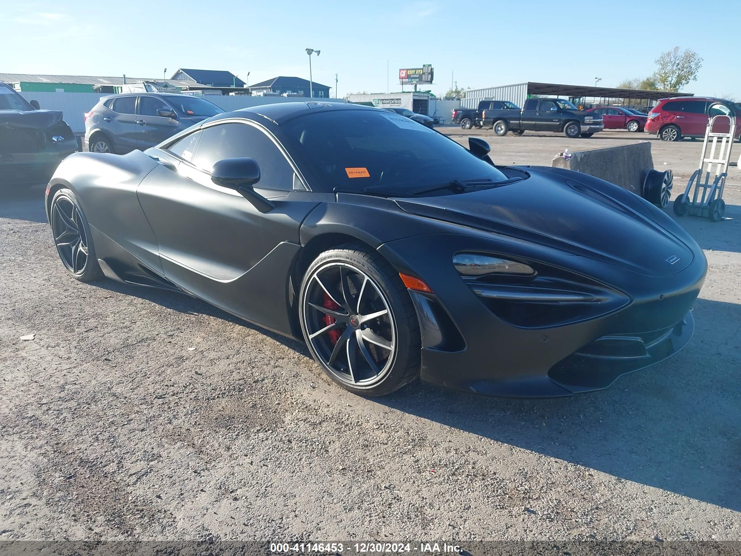 2018 McLaren 720S, VIN SBM14DCA8JW001861 — Undercarriage